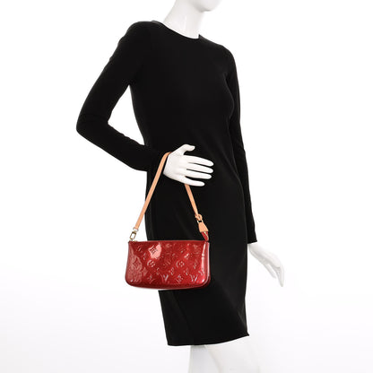 Louis Vuitton Vernis Pochette Accessories NM Pomme d'Amour 2 of 8