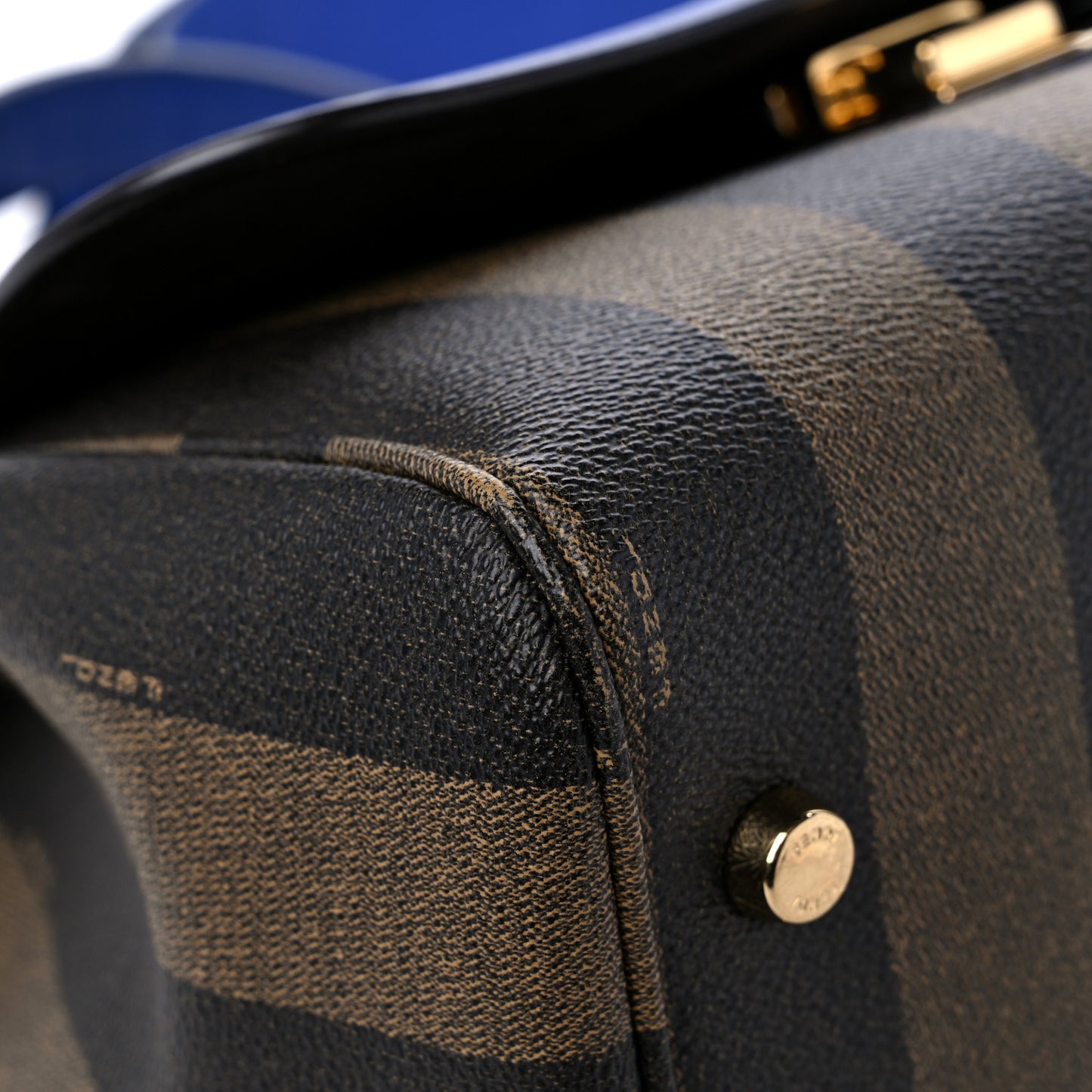 Pequin Spalmati Vitello Flamingo Shoulder Bag Tobacco Blue Neon