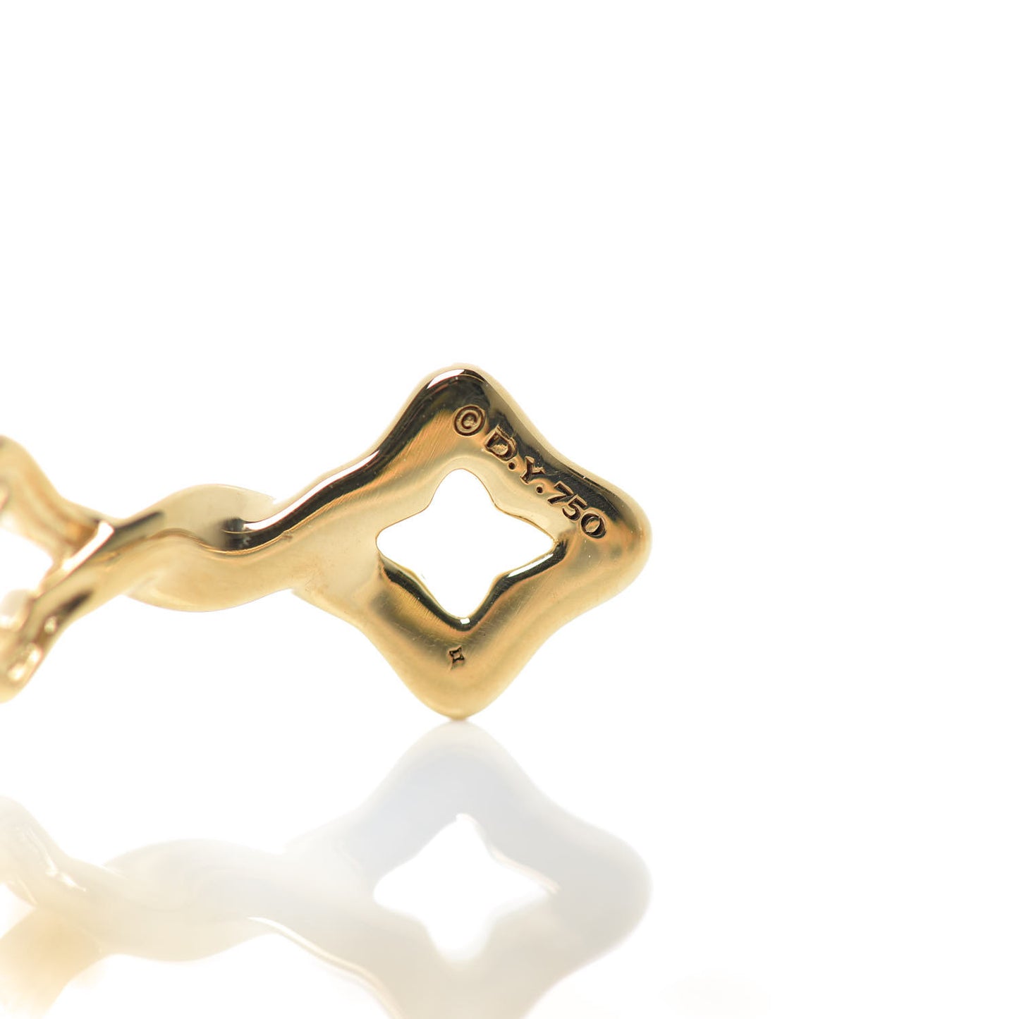 18K Yellow Gold Diamond Venetian Quatrefoil Single Row Cuff Bracelet