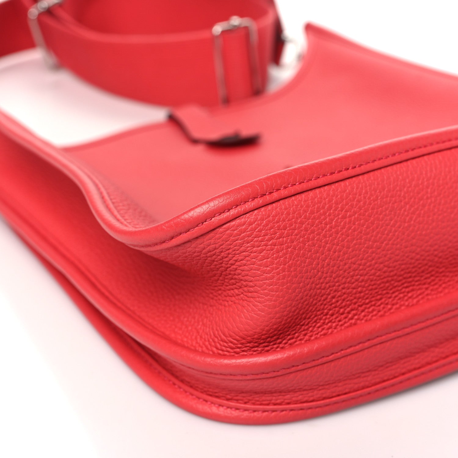 Hermes Taurillon Clemence EVELYNE III PM Rouge de Coeur 8 of 9