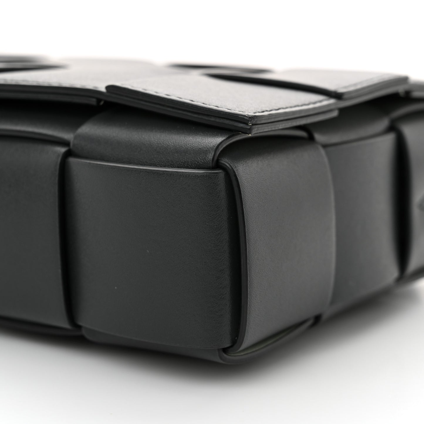Calfskin Maxi Intreccio Cassette Bag Ardoise Glacier