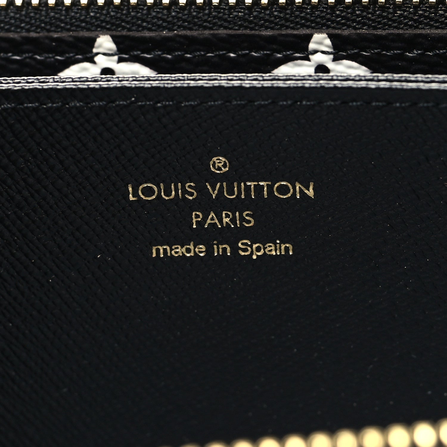 Louis Vuitton Monogram Giant Jungle Zippy Wallet Black 6 of 7