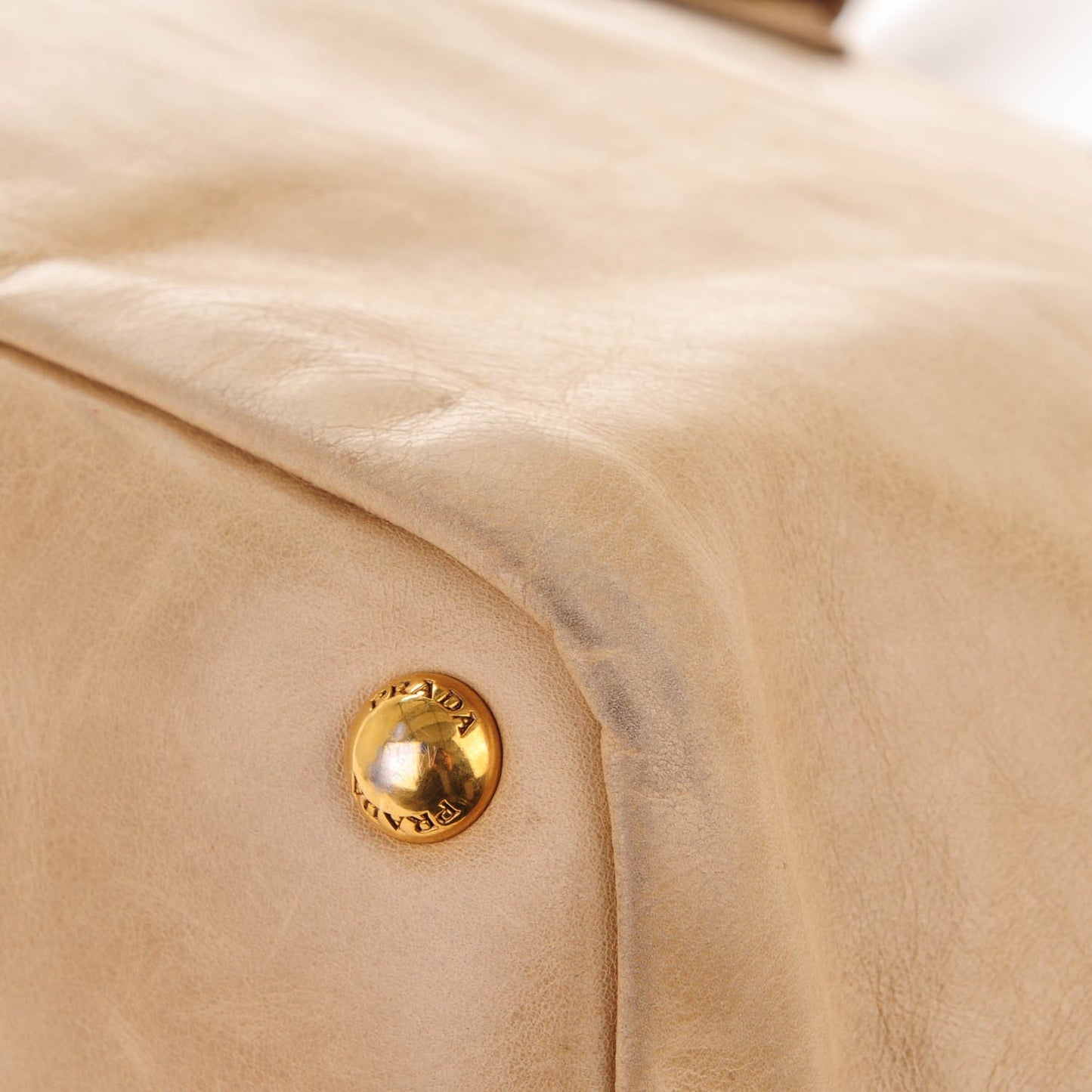 Vitello Shine Shoulder Bag Quarzo