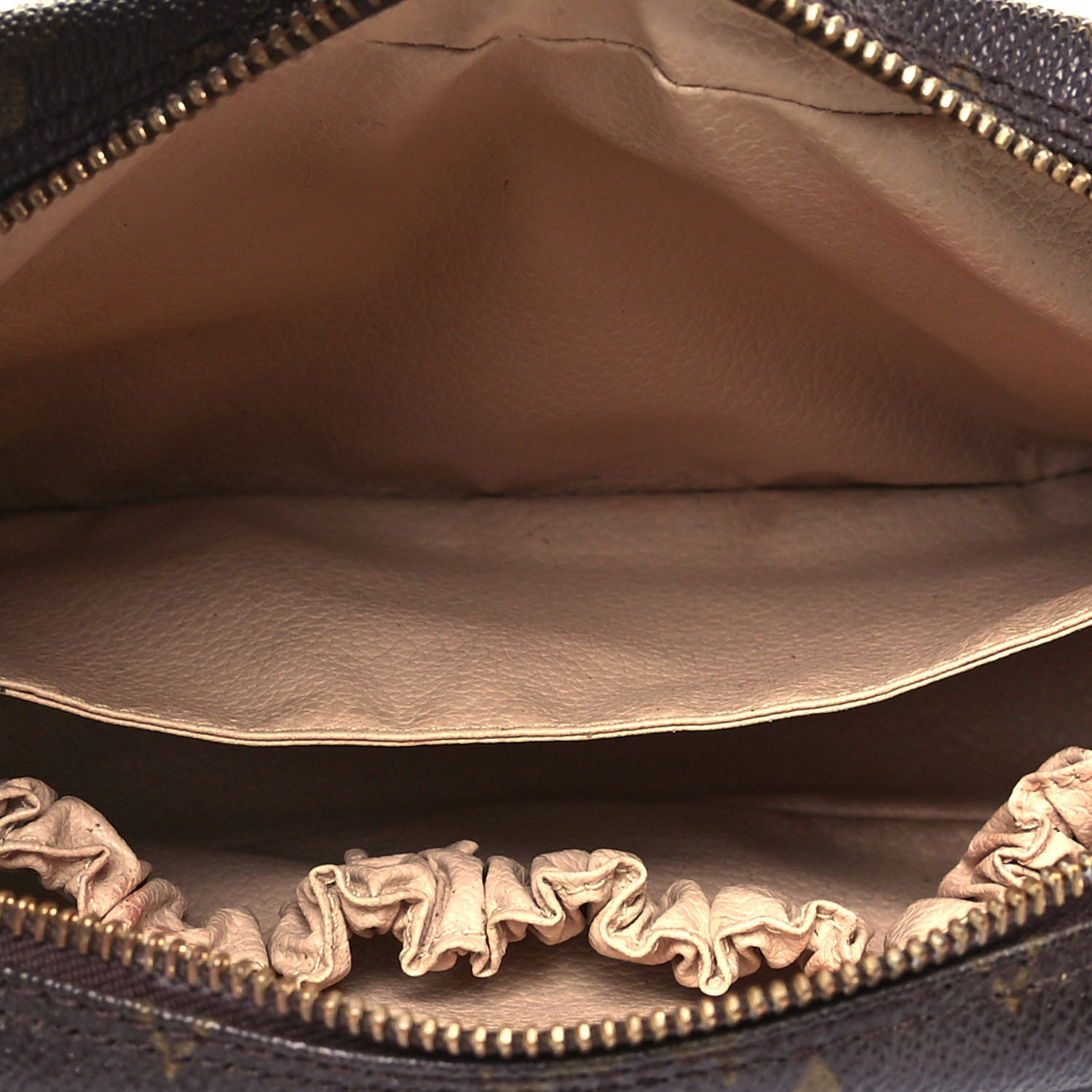 Louis Vuitton Monogram Trousse Toilette 23 5 of 9