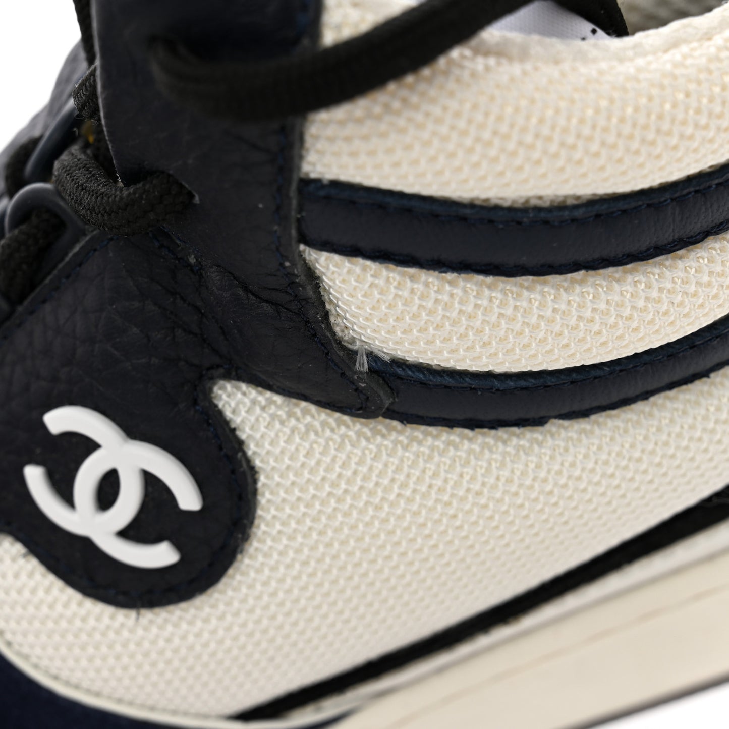 Suede Fabric Grained Calfskin Womens CC High Top Sneakers 37 White Navy