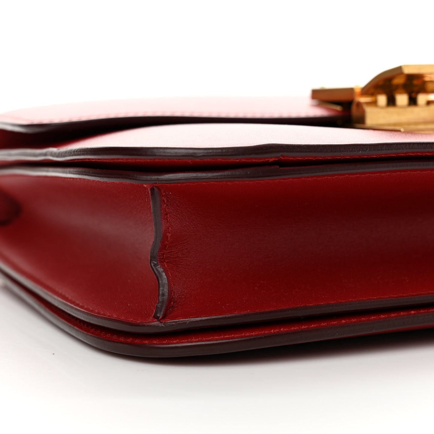 Box Calfskin Medium Classic Box Flap Bag Red