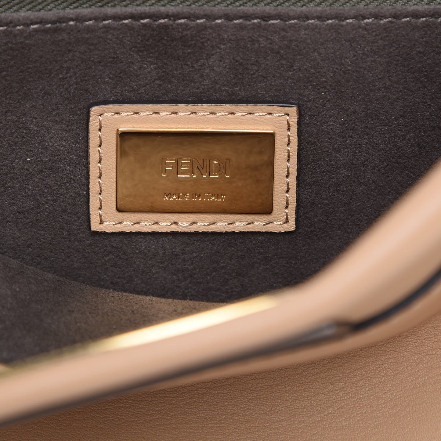 Vitello Seta Medium Peekaboo Iconic Satchel Cuoio