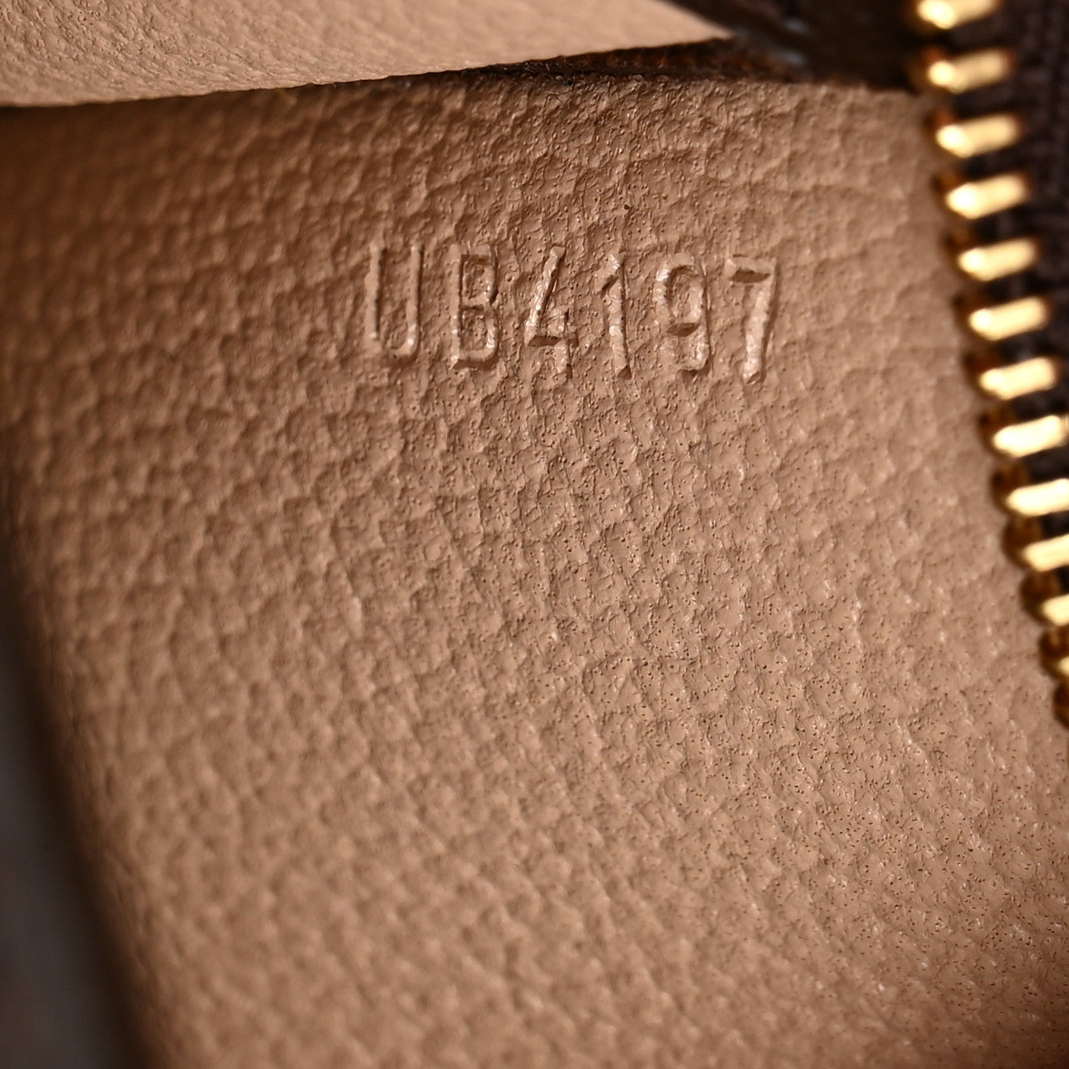 Louis Vuitton Monogram Toiletry Pouch 15 6 of 7