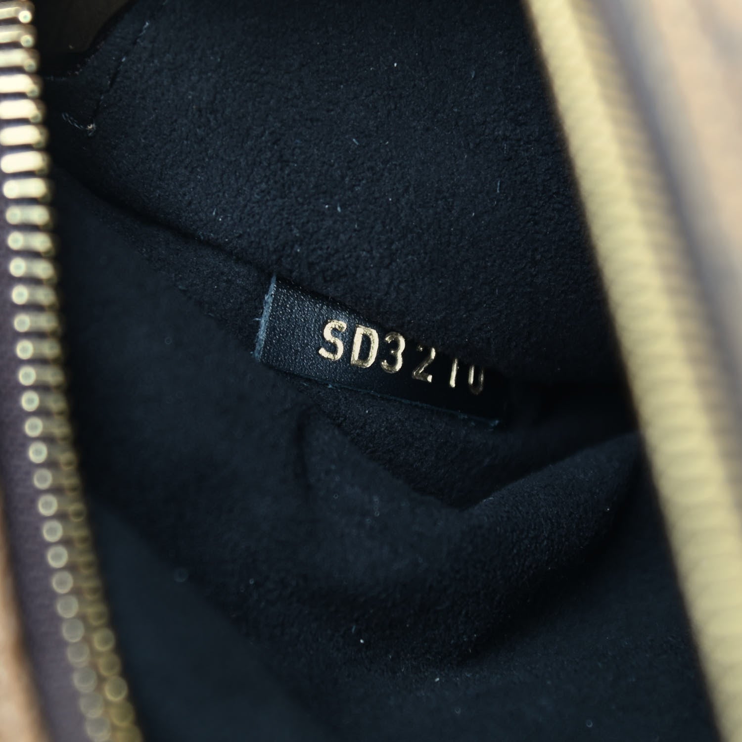 Louis Vuitton Reverse Monogram Pochette Metis 9 of 11