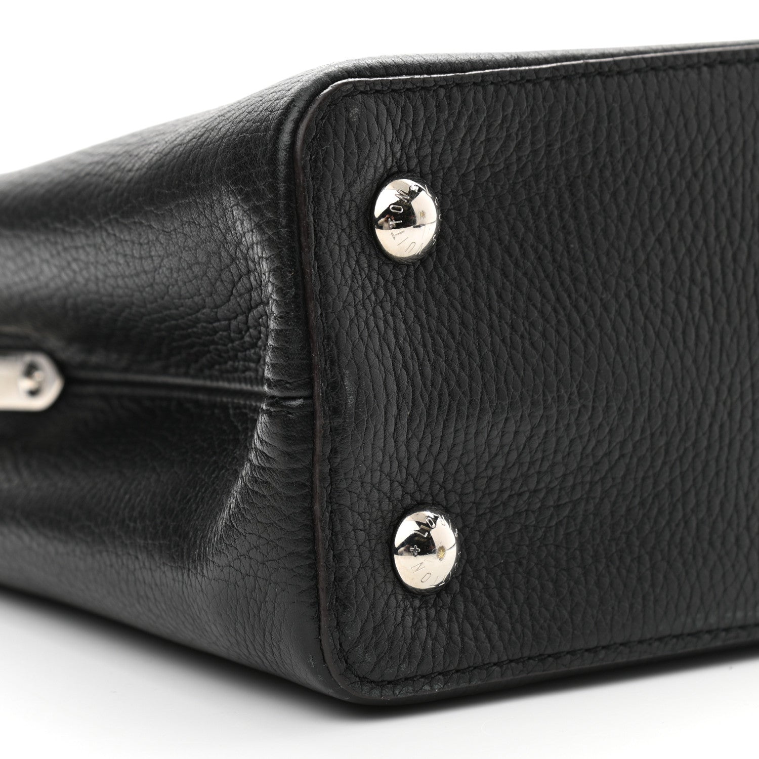 Louis Vuitton Taurillon Capucines PM Black 8 of 10
