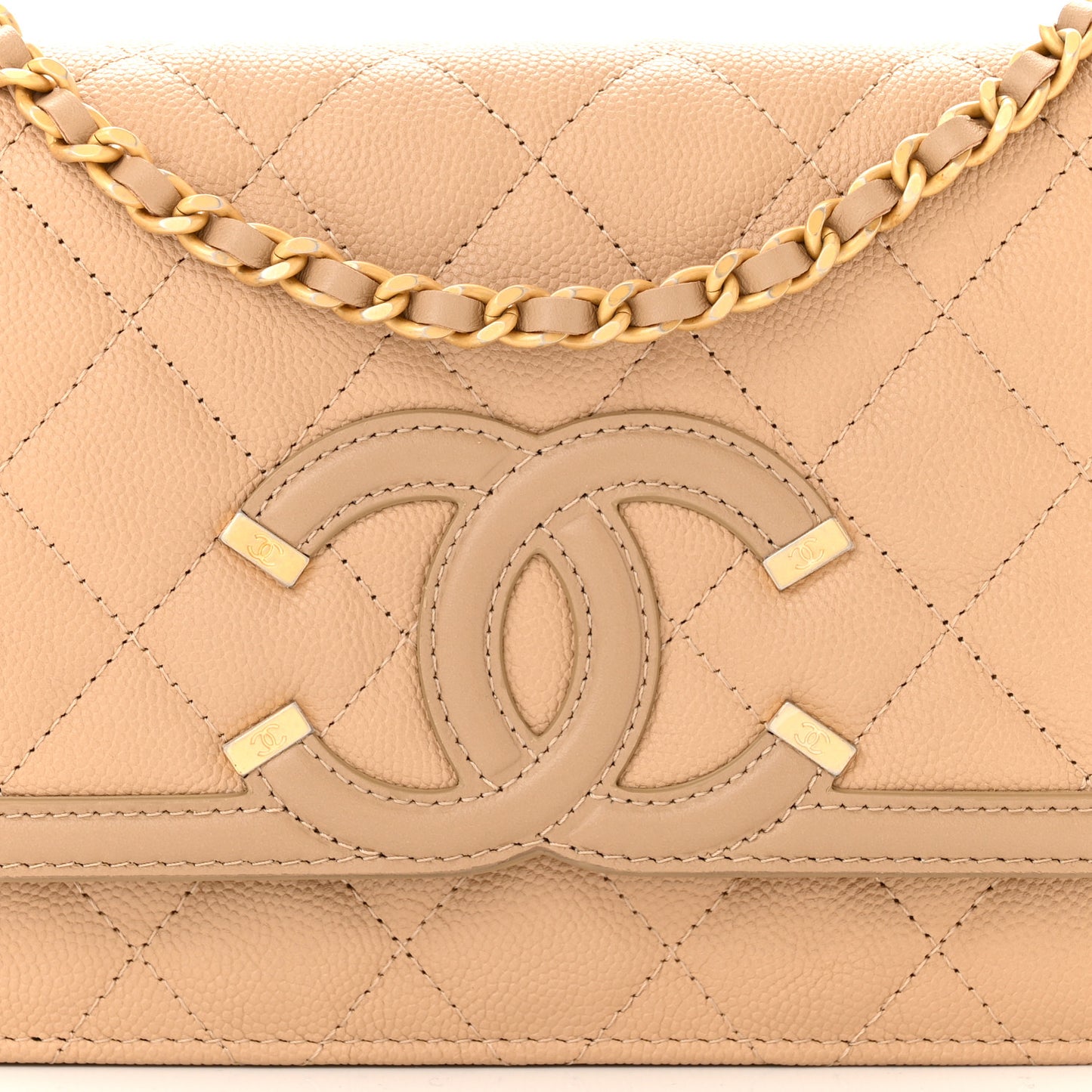 Caviar Quilted CC Filigree Wallet On Chain WOC Beige