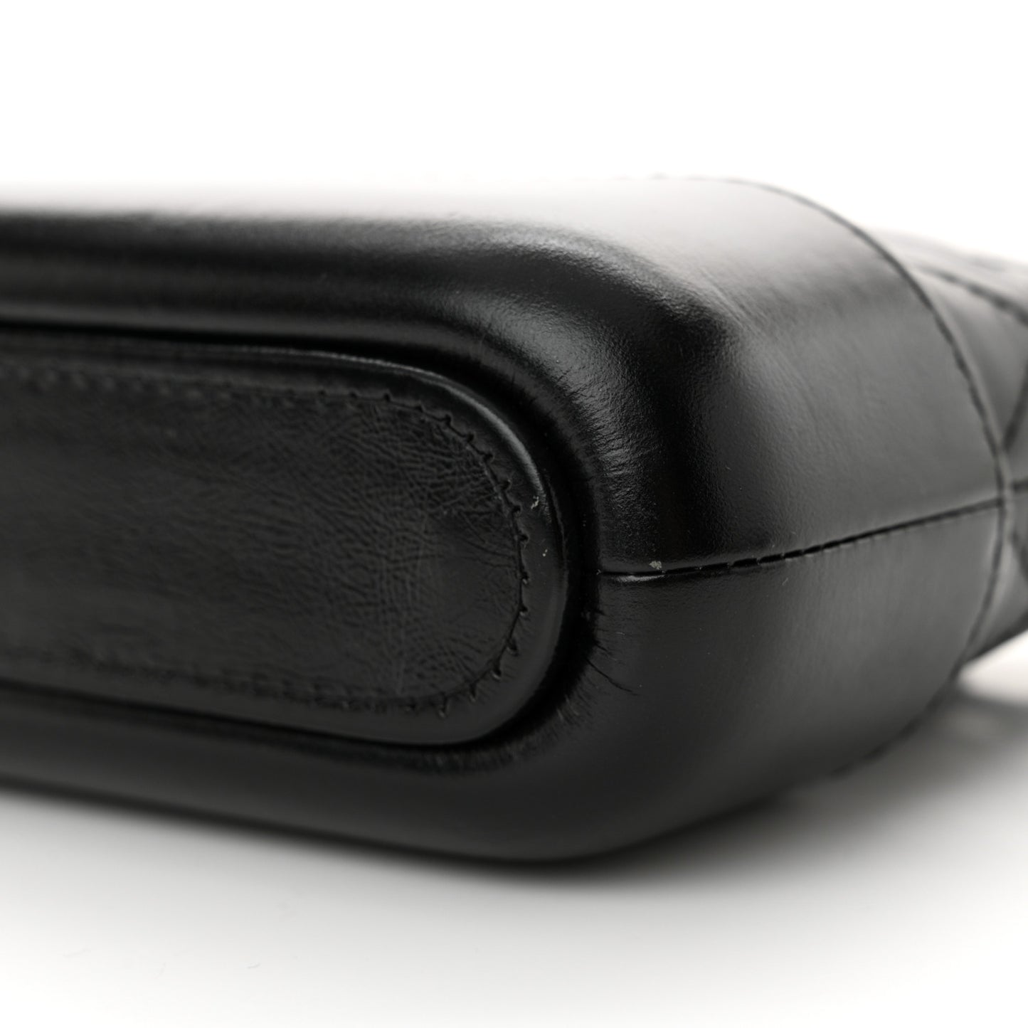 Aged Calfskin Quilted Small Gabrielle Clutch With Chain Black