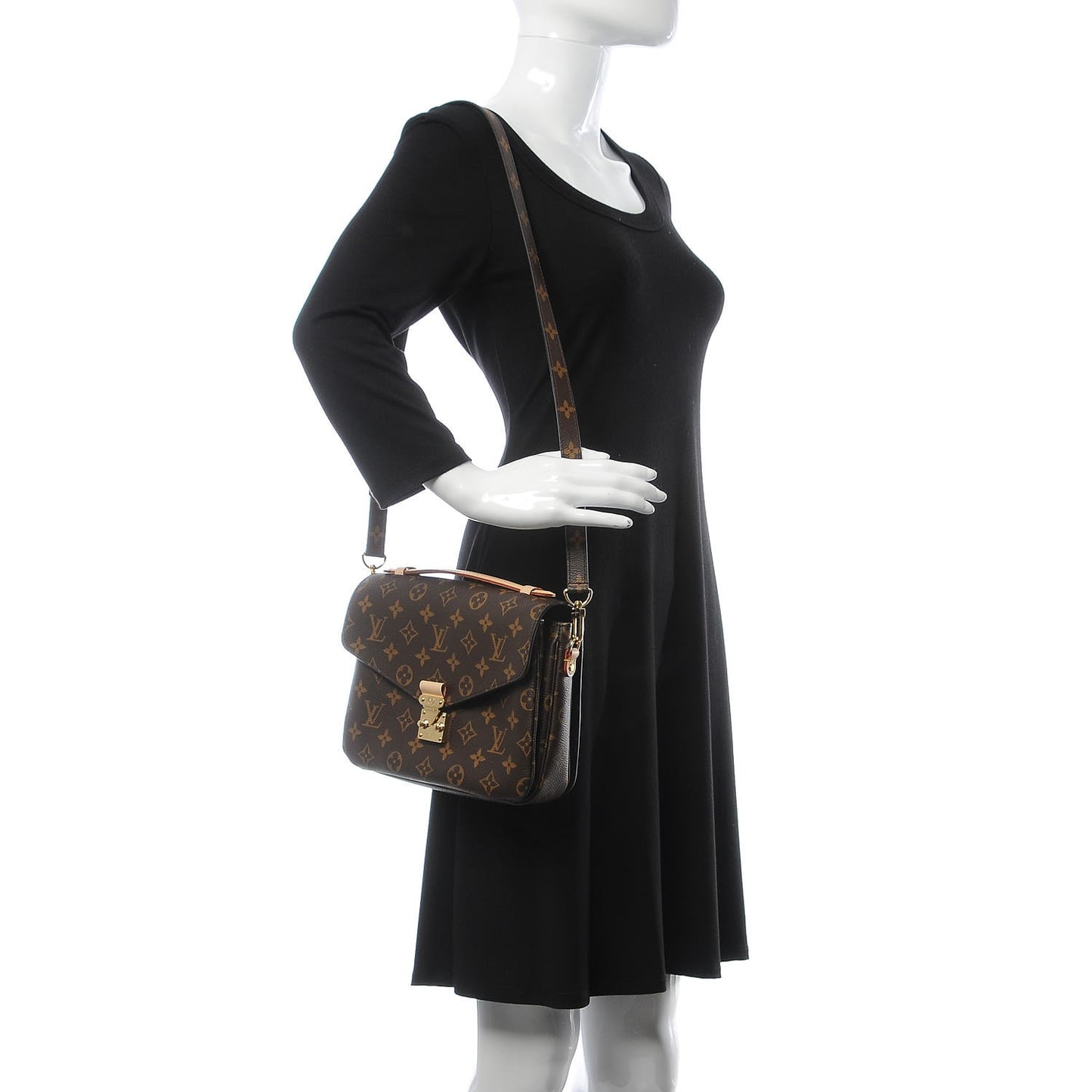 Monogram Pochette Metis
