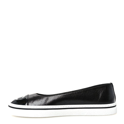 Chanel Crumpled Shiny Lambskin Patent Calfskin CC Ballet Flats 37.5 Black 1 of 10