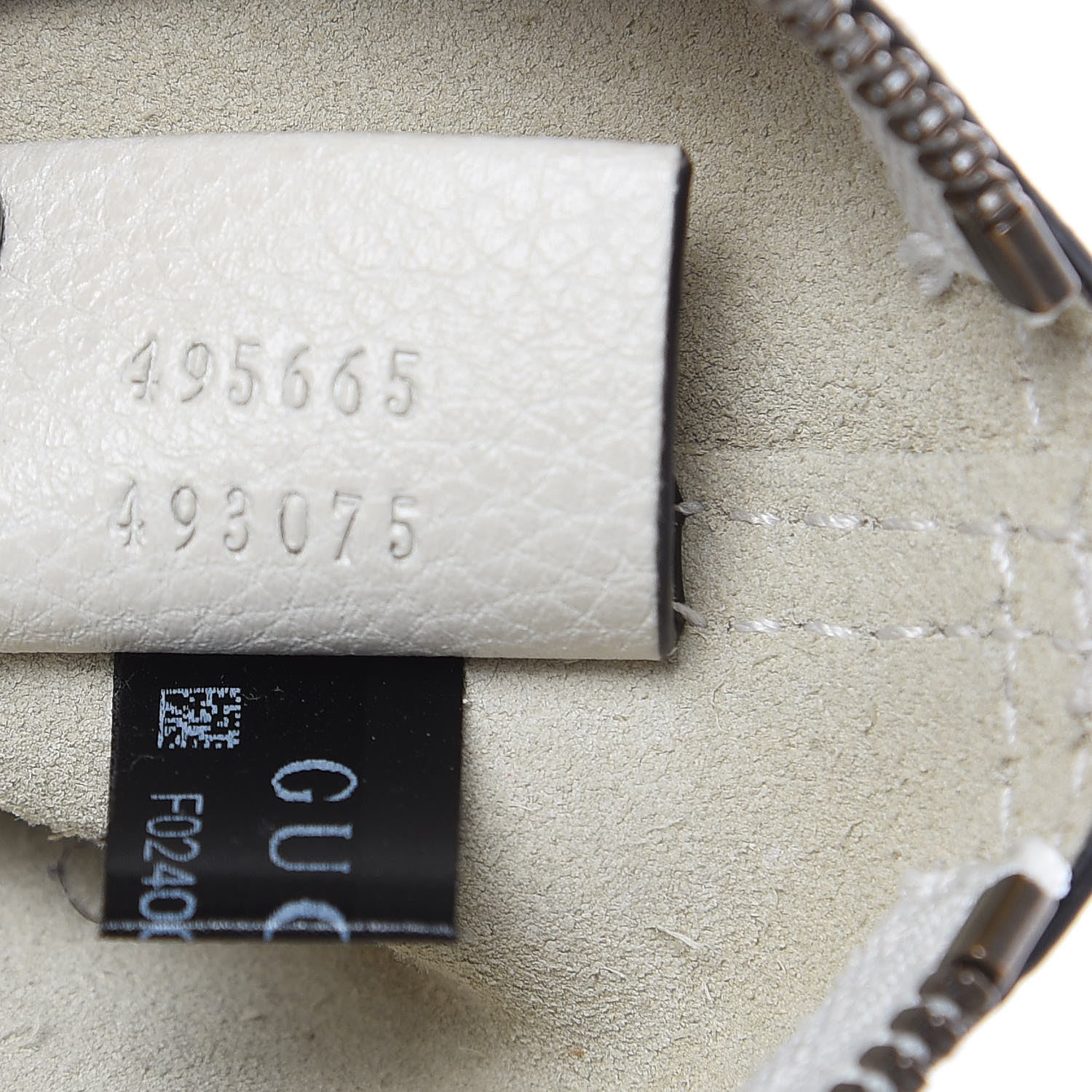 Gucci Pebbled Calfskin Medium Logo Portfolio Clutch White 7 of 9
