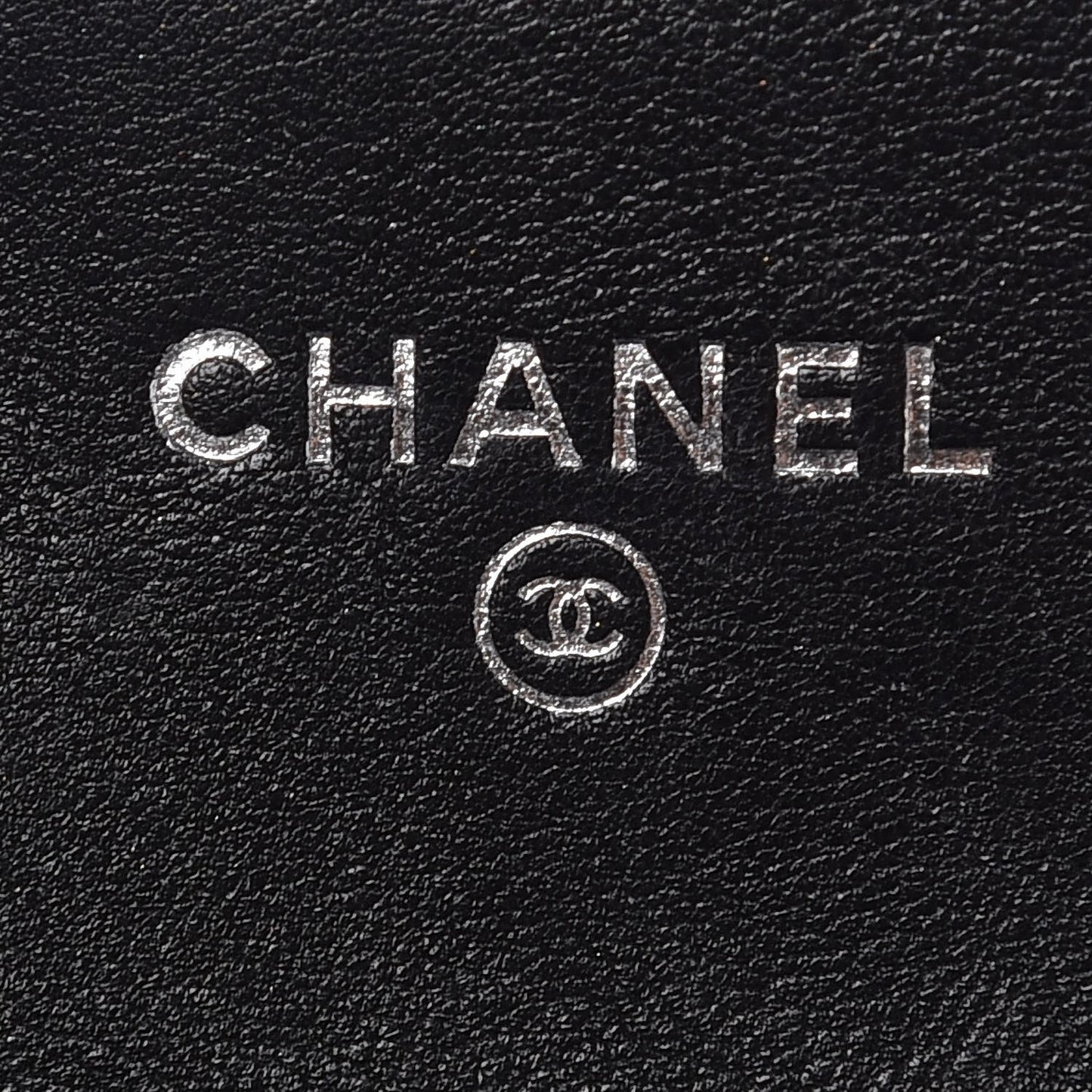 Crumpled Calfskin Quilted Card Holder So Black