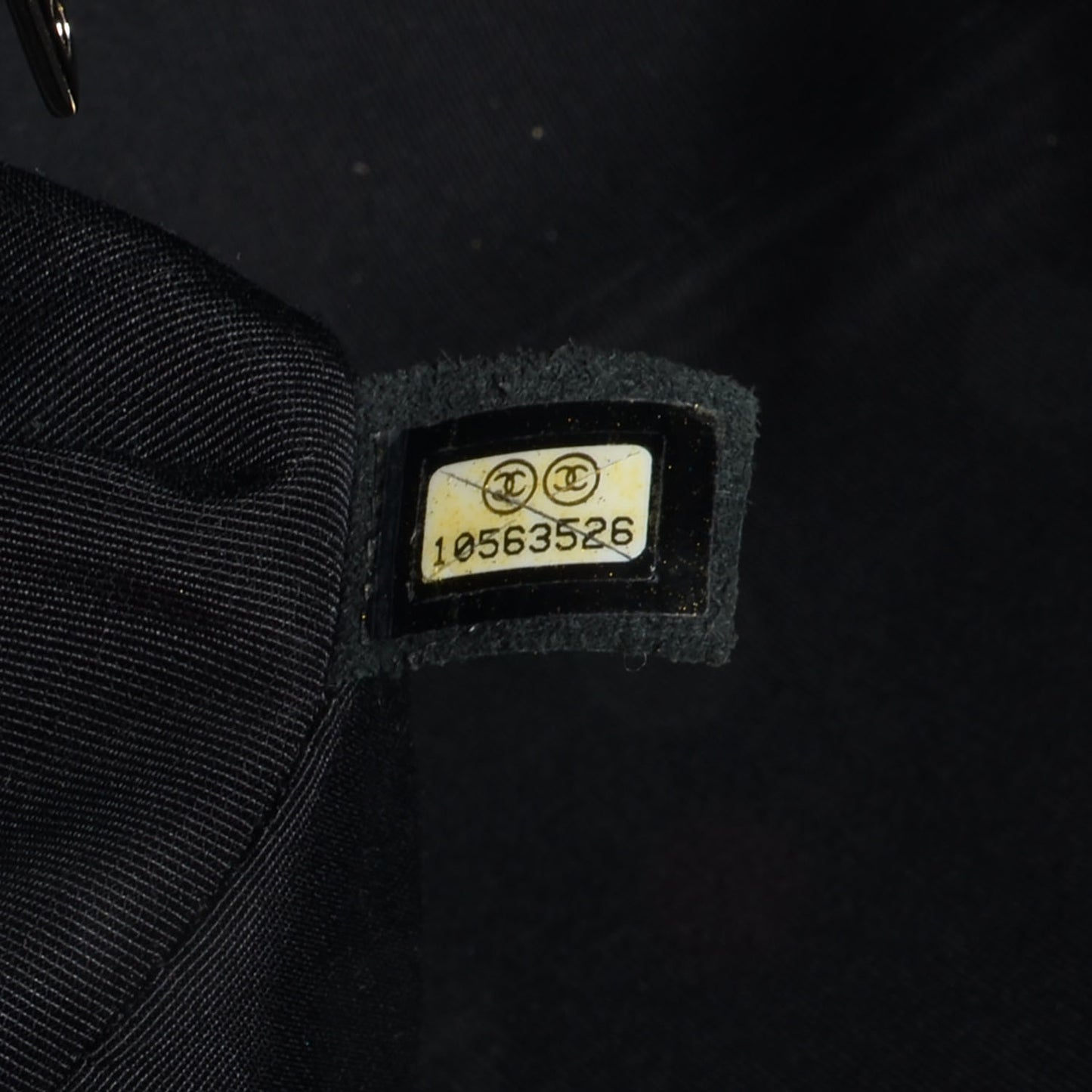 Caviar Quilted Shoulder Bag Black