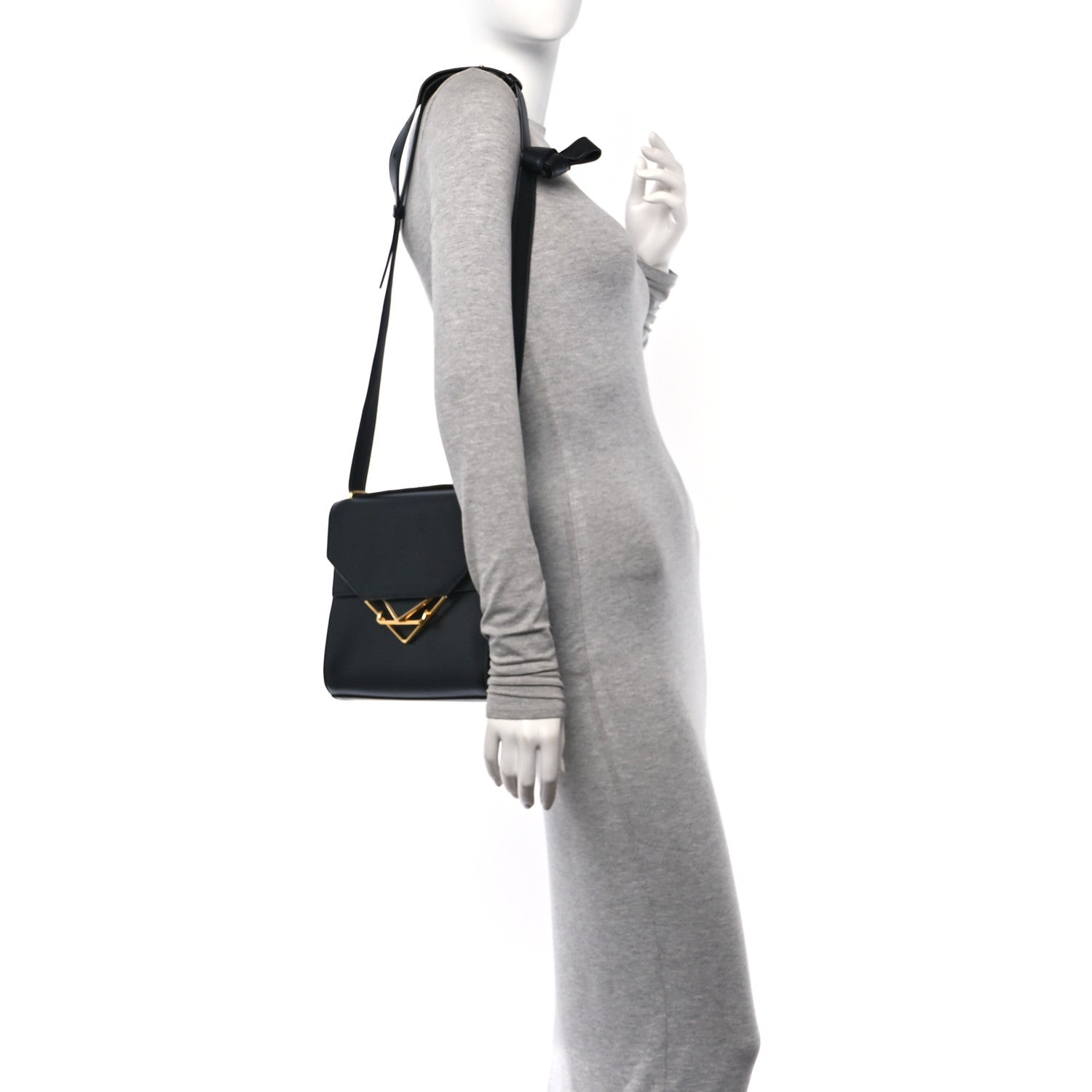 Bottega Veneta Box Calfskin Nappa Clip Bag Black 2 of 11
