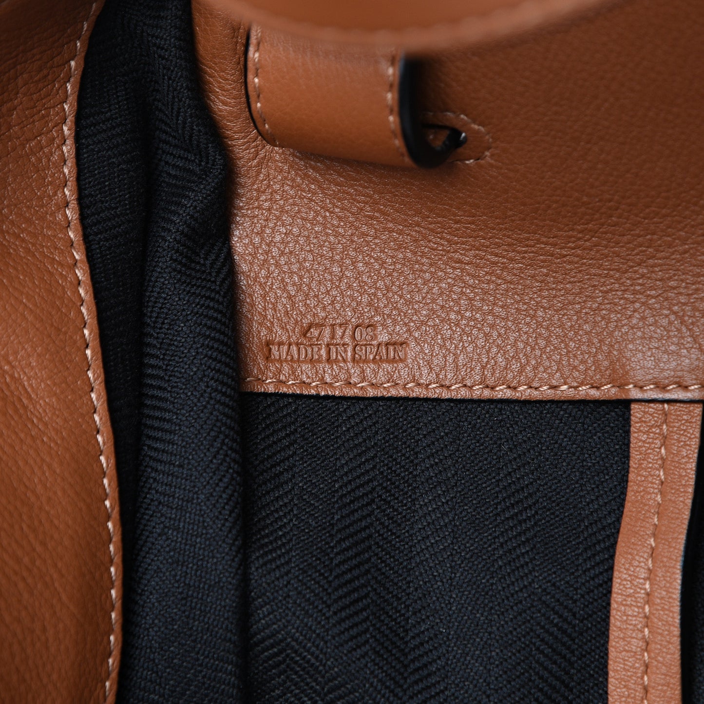 Calfskin Medium Hammock Shoulder Bag Tan