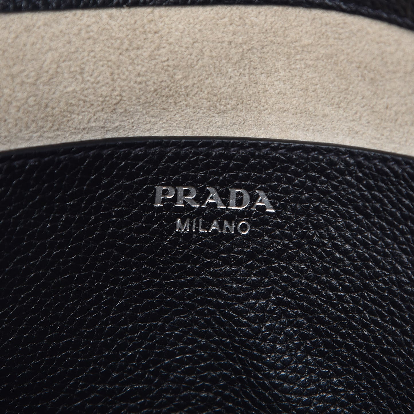 Vitello Daino Tote Black