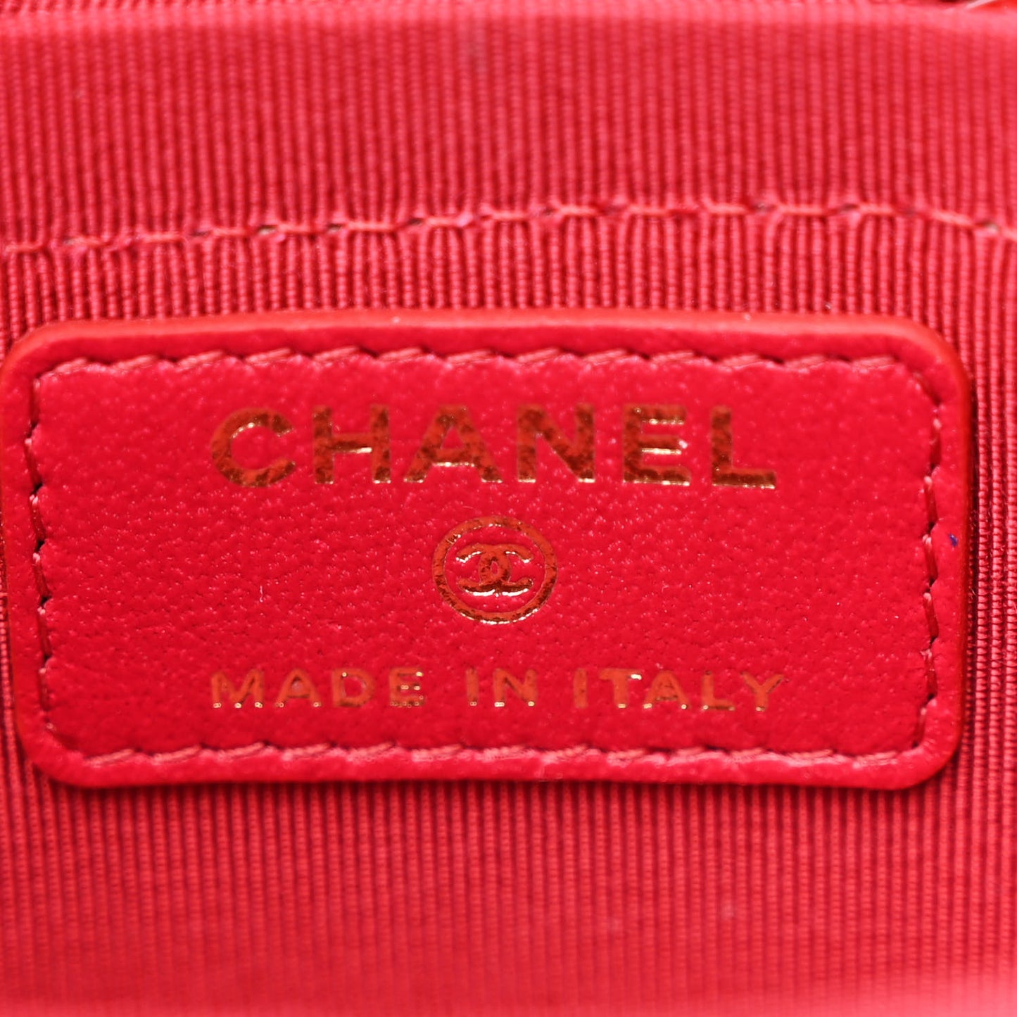 Patent Quilted Small Round Vanity With Chain Red