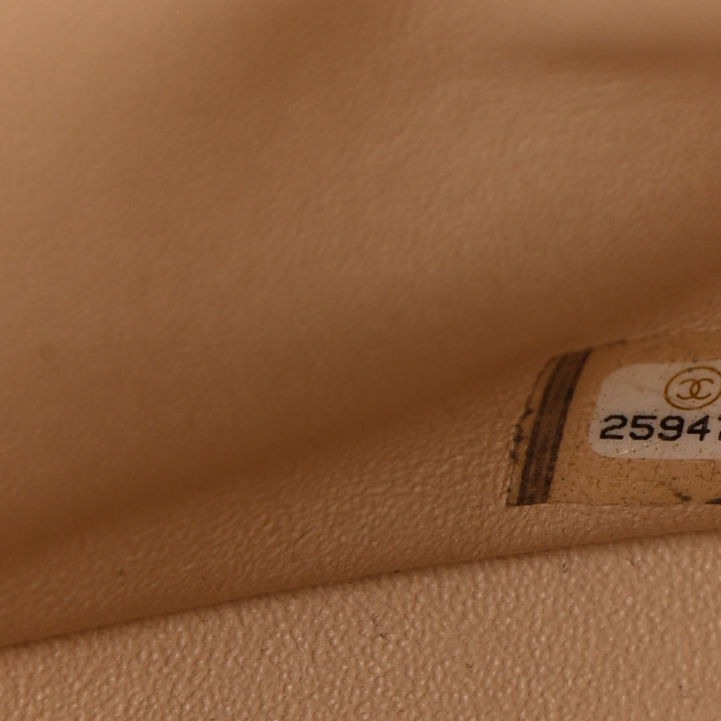 Caviar Quilted Jumbo Double Flap Beige Clair