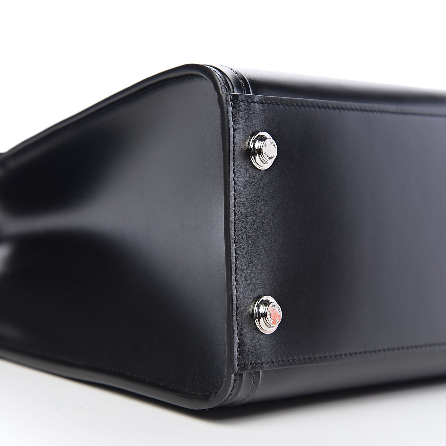 Calfskin Embossed Steamer MM Black