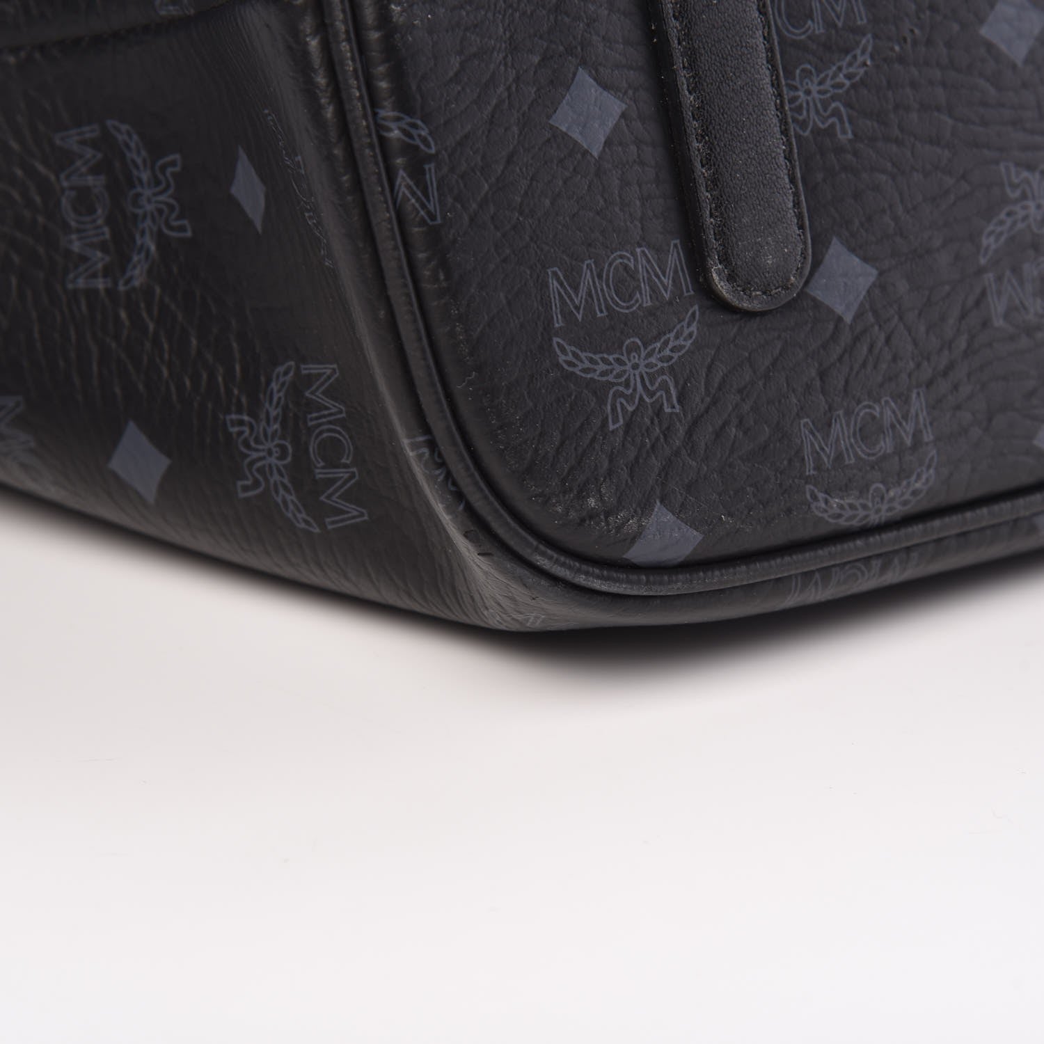 MCM Visetos Large Liz Reversible Shopper Tote Black 11 of 14