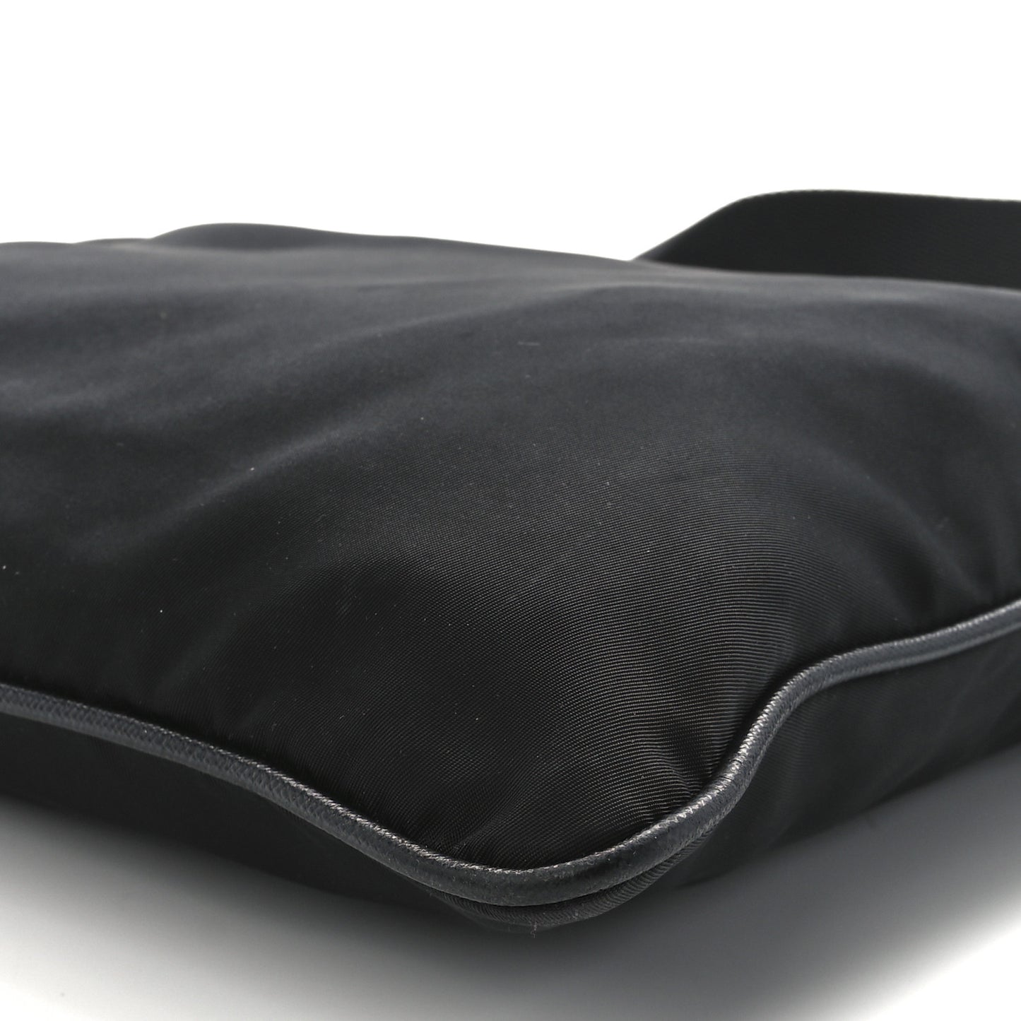 Tessuto Nylon Flat Messenger Bag Black