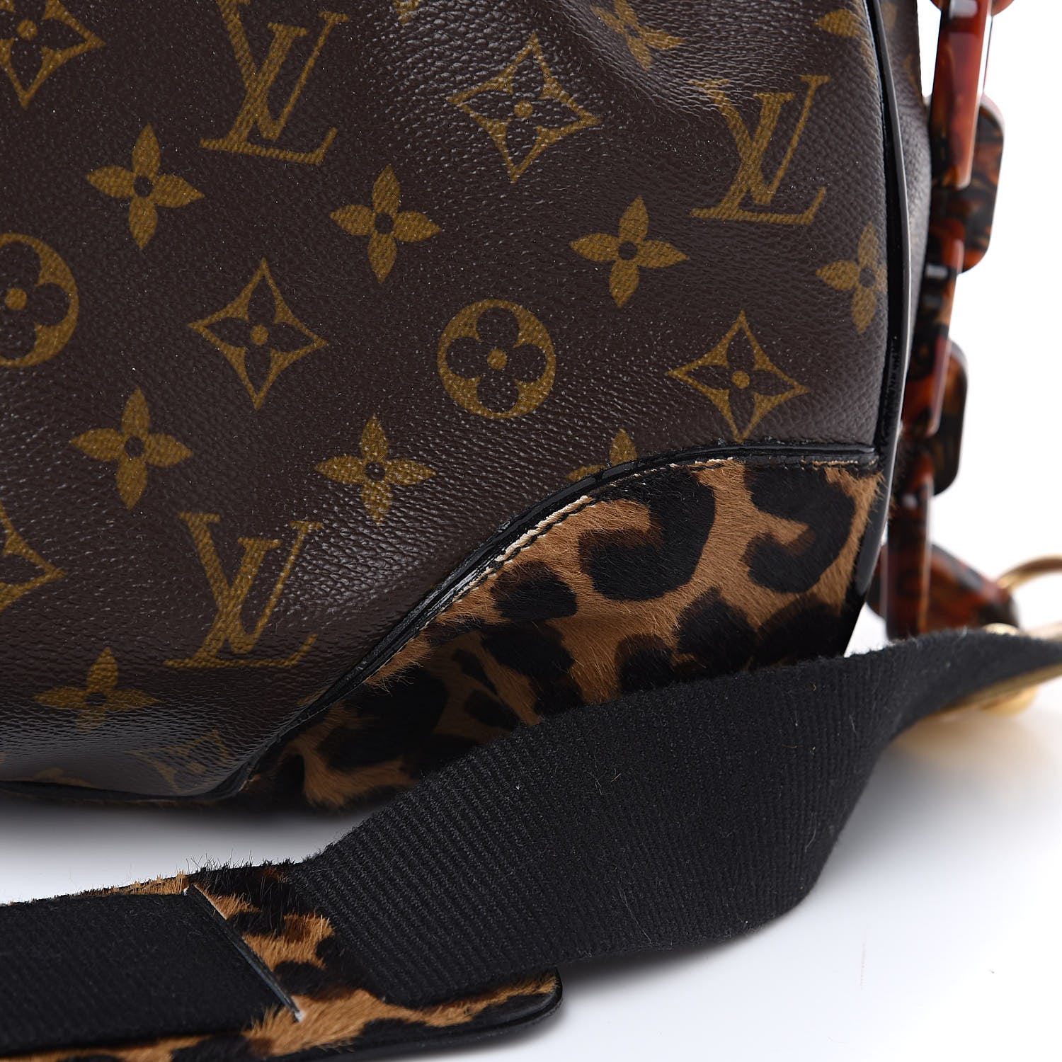 Louis Vuitton Monogram Leopard Stephen Bag 15 of 15