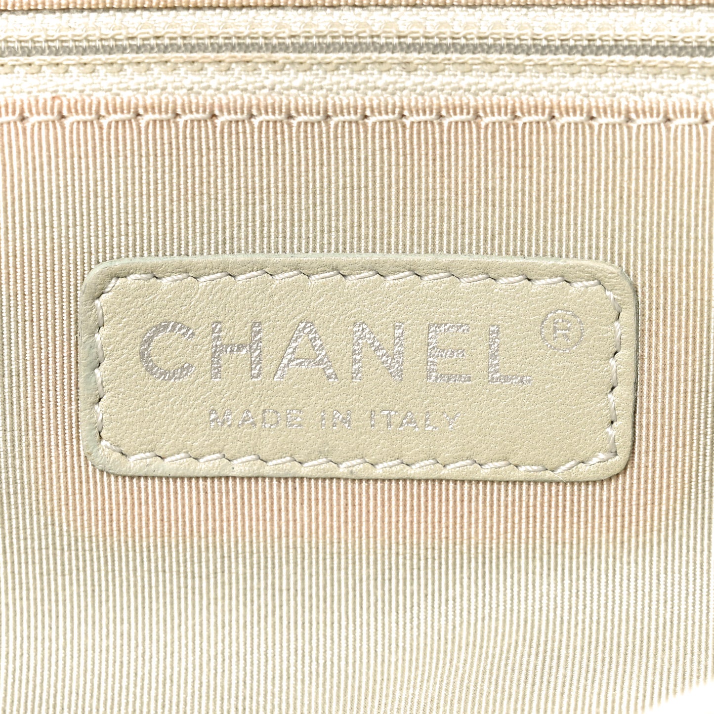 Washed Lambskin Quilted Medium Chain Around Messenger Black