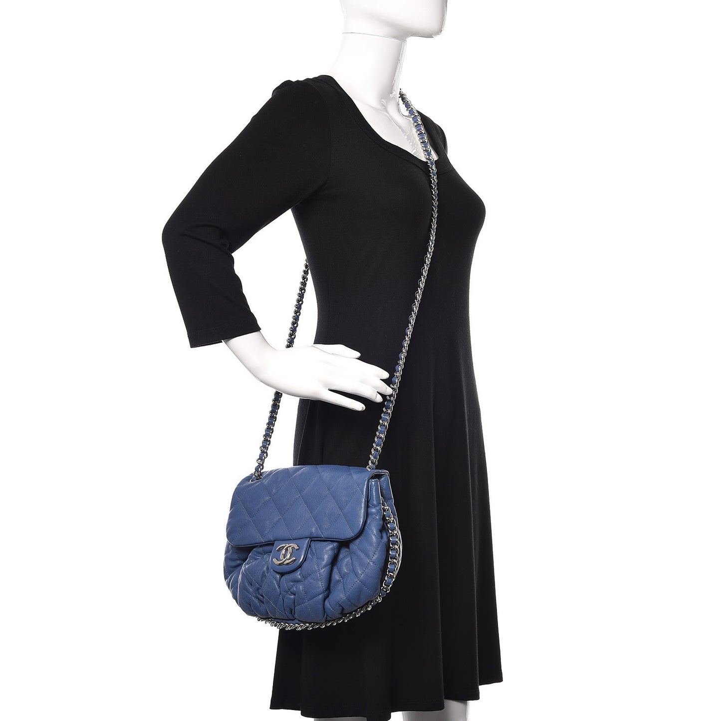 Washed Lambskin Chain Around Medium Messenger Blue