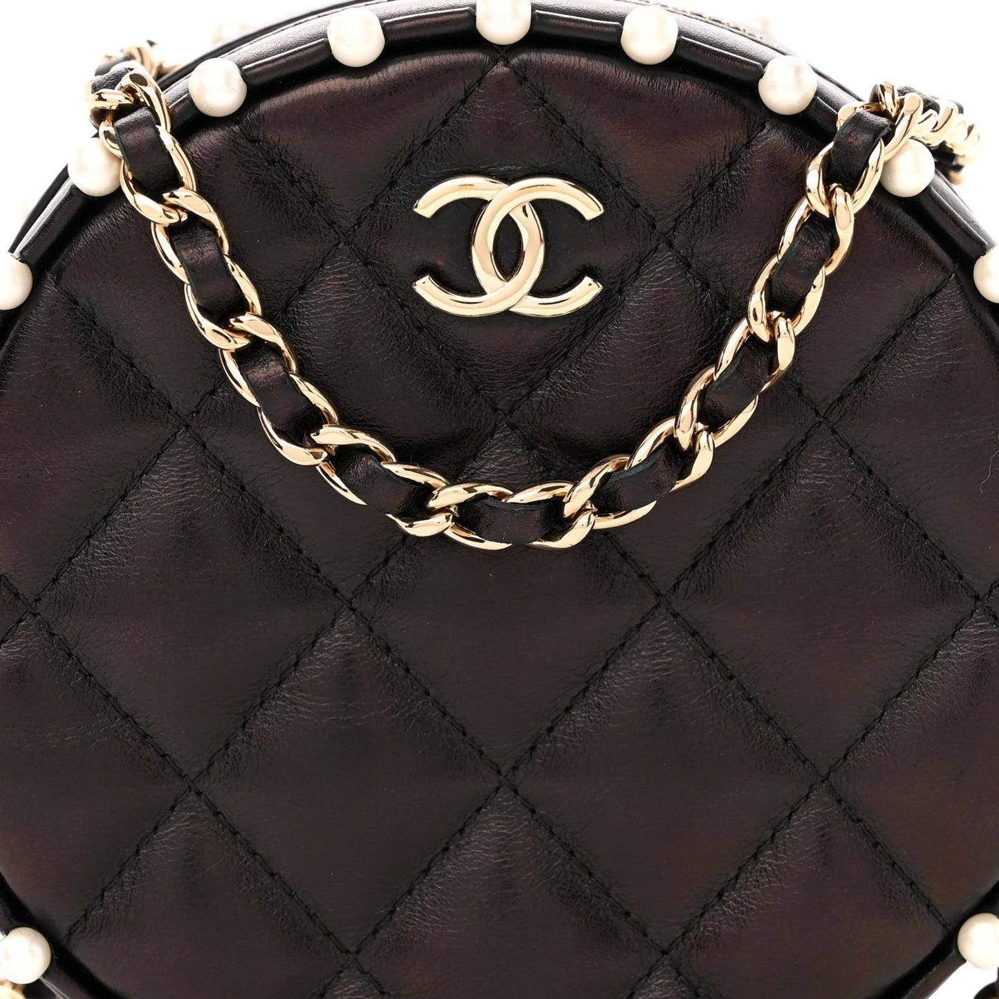Calfskin Quilted Pearl Round Clutch With Chain Black