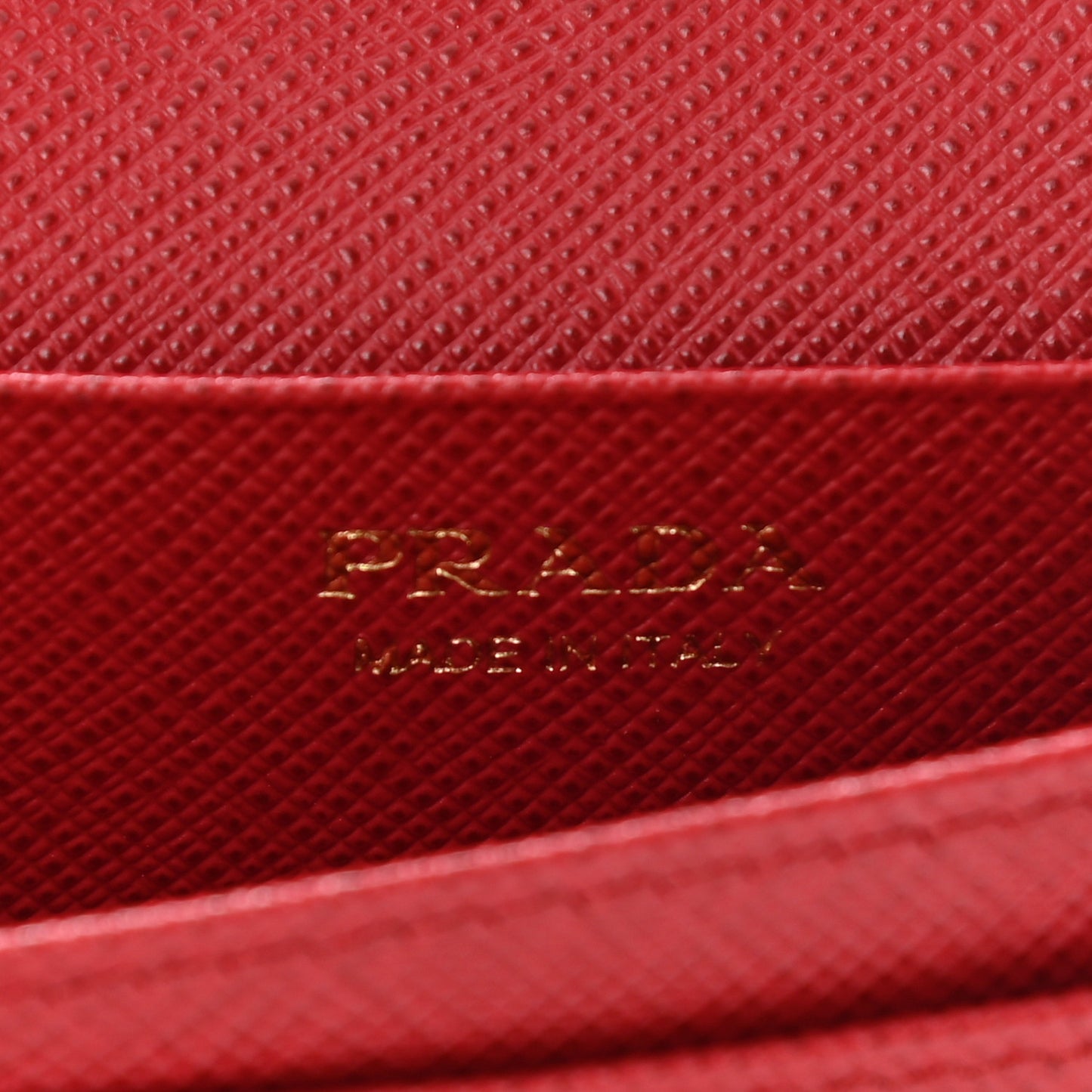 Saffiano Metal Bi-Fold Card Holder Wallet Fuoco