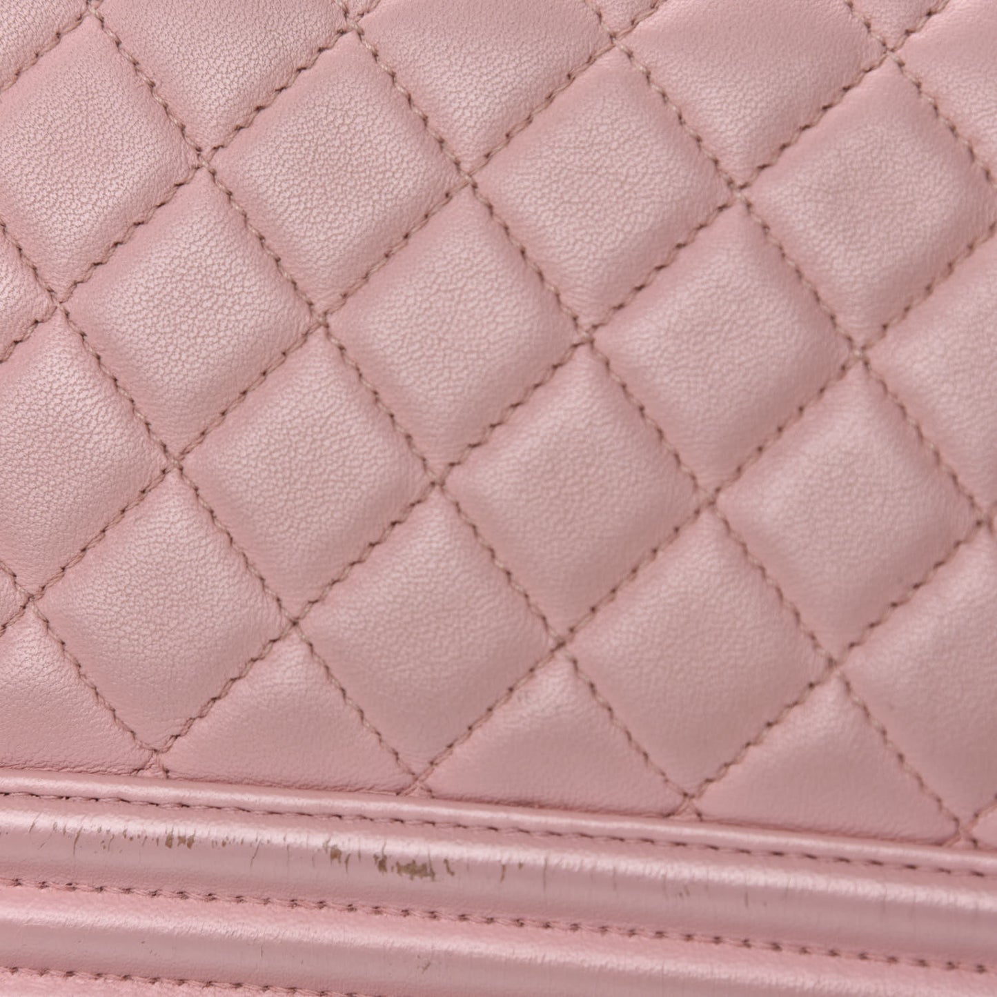 Lambskin Quilted Medium Boy Flap Light Pink