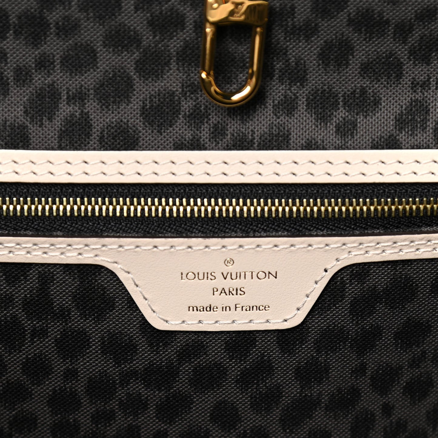 Monogram Giant Wild At Heart Neverfull MM Creme