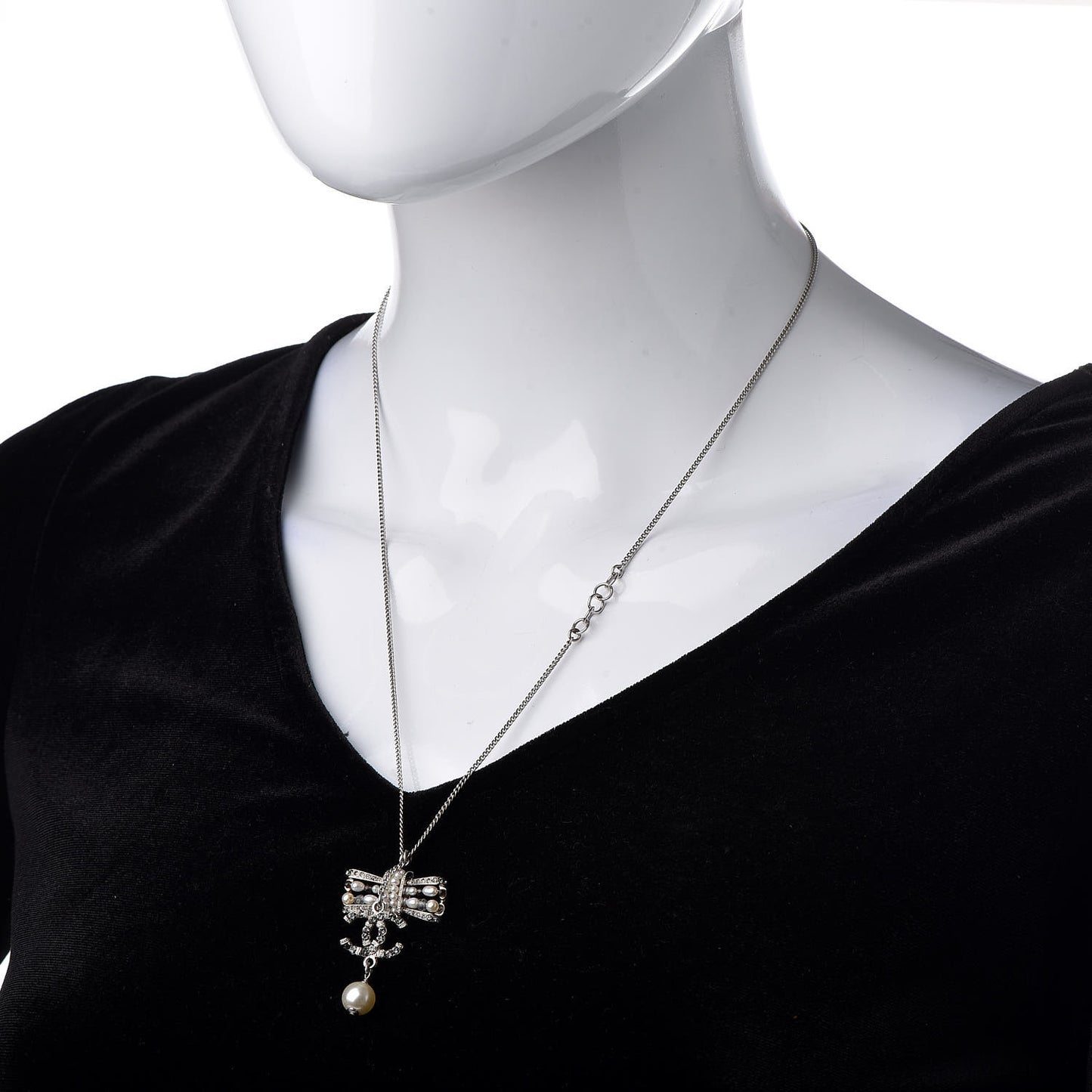 Crystal Pearl CC Bow Necklace Silver