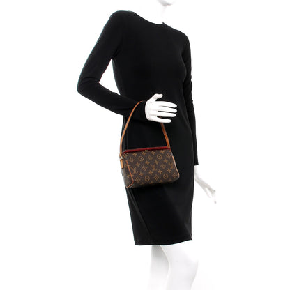 Louis Vuitton Monogram Recital 2 of 11
