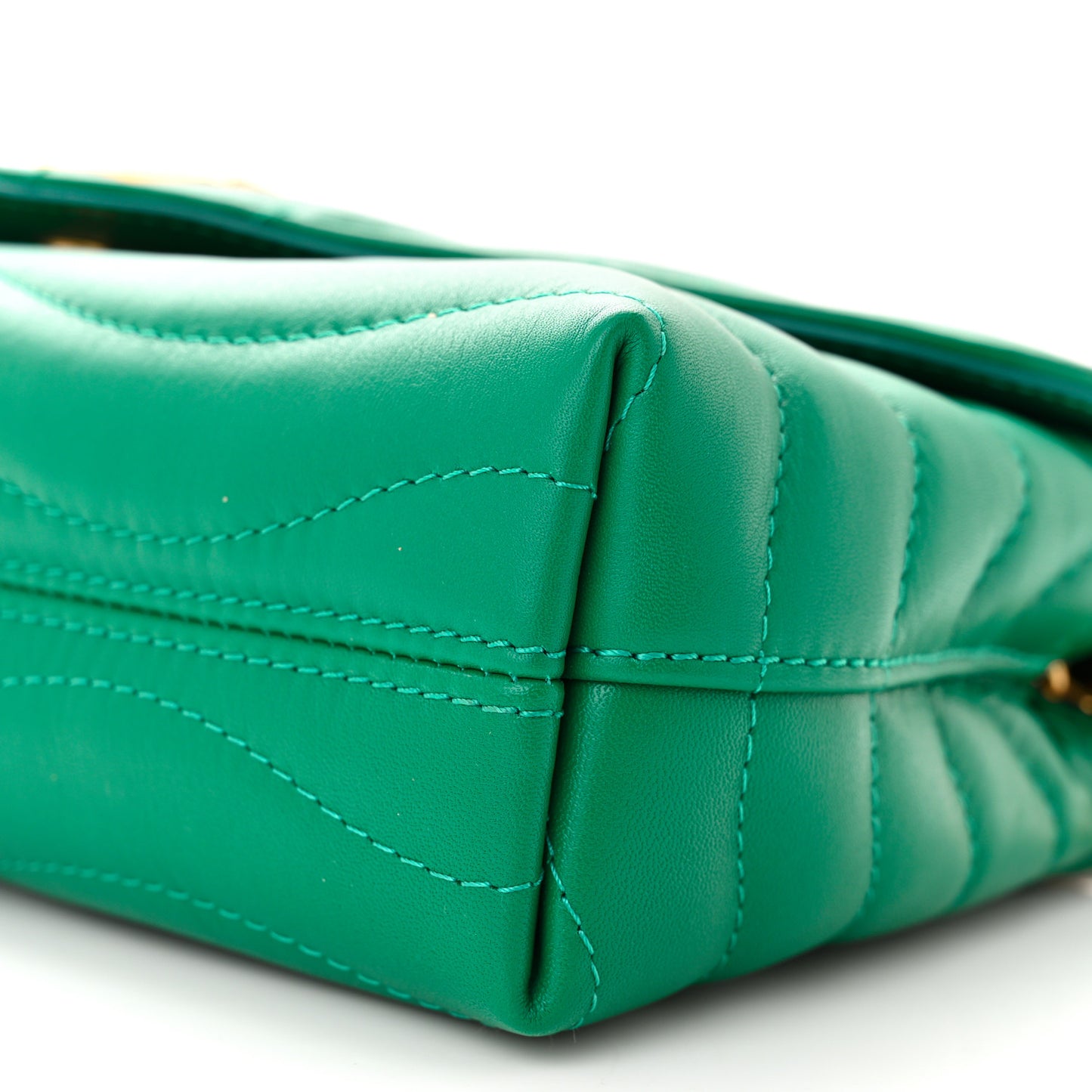 Calfskin New Wave Chain Bag MM NM Emerald