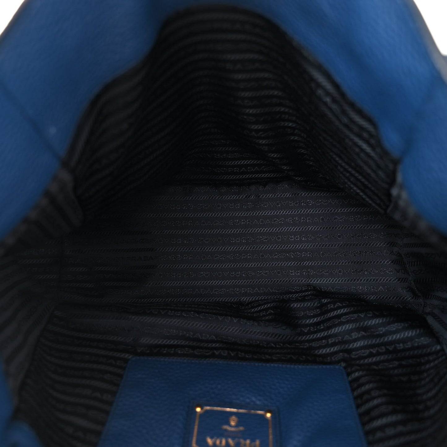 Vitello Daino Side Pocket Tote Bluette