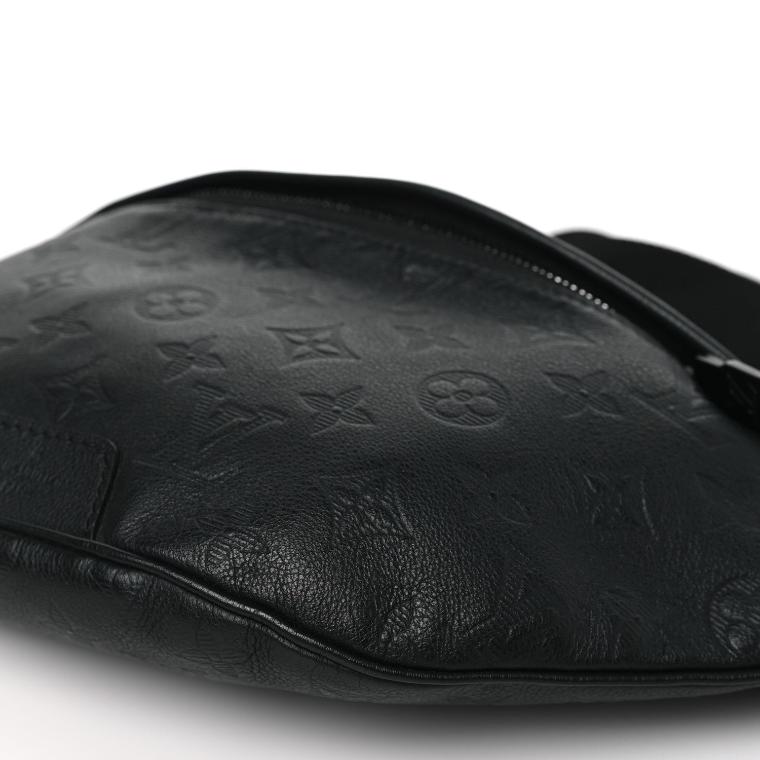 Louis Vuitton Calfskin Monogram Shadow Discovery Bumbag Black 8 of 8