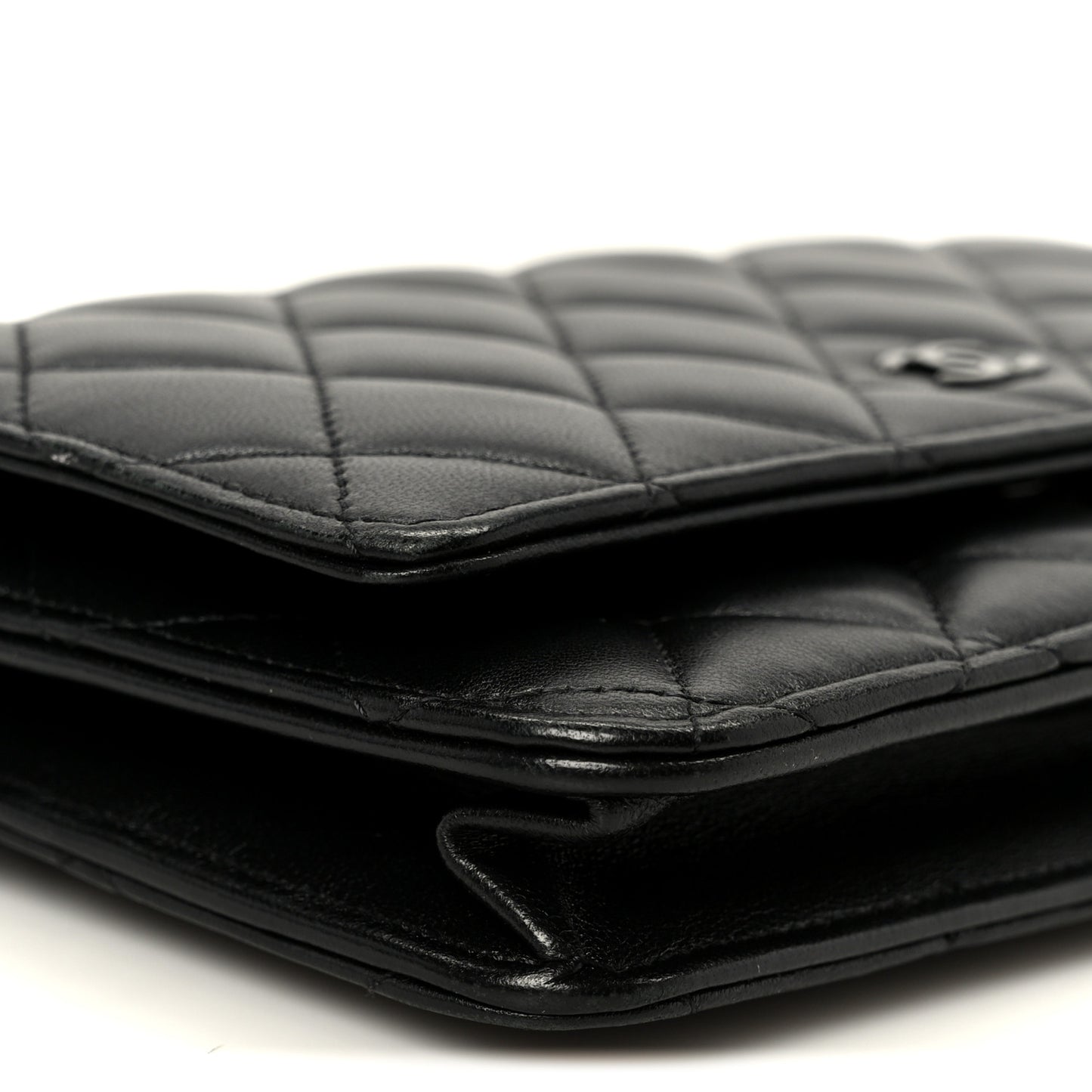 Pearly Lambskin Quilted Wallet On Chain WOC So Black