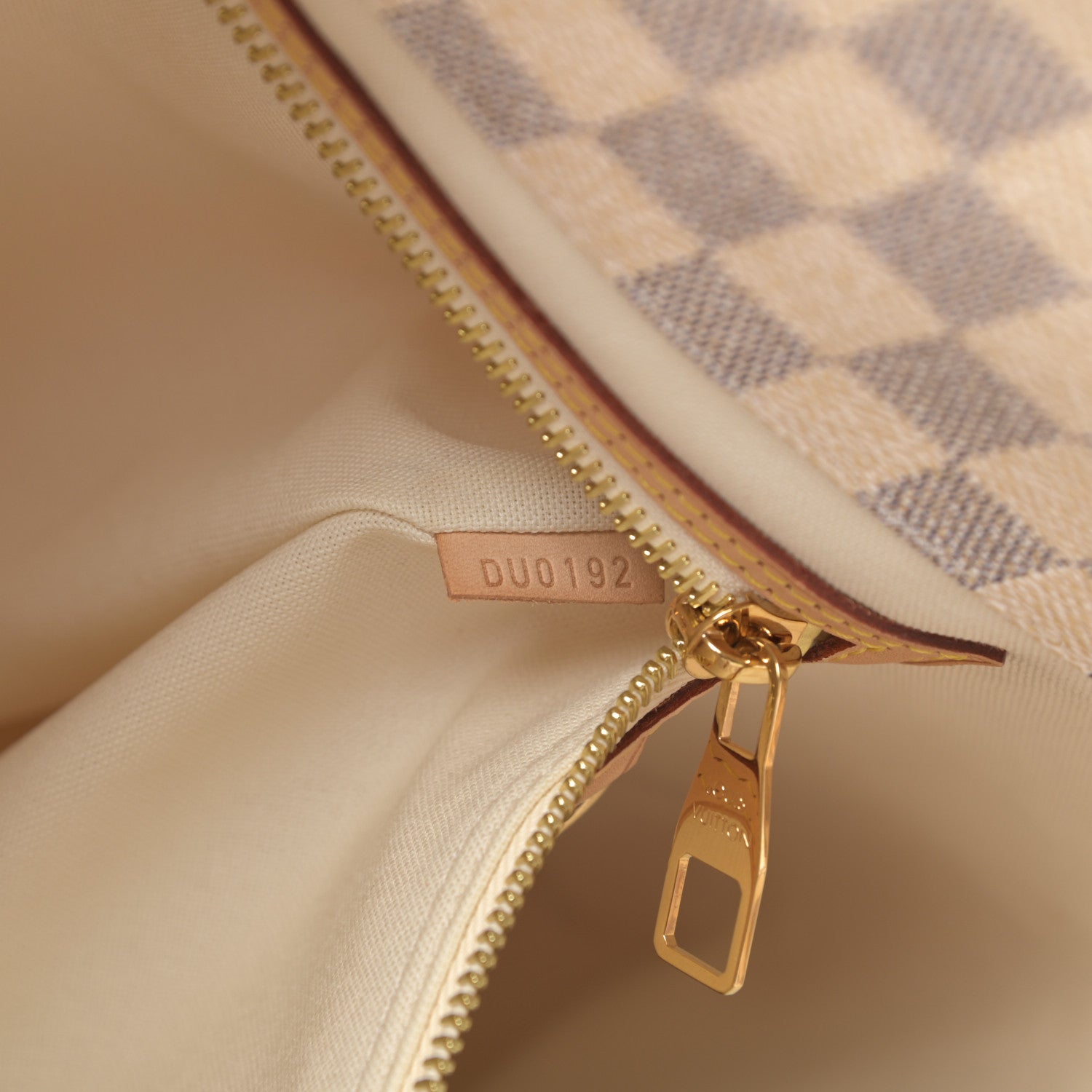 Louis Vuitton Damier Azur Cabas GM 7 of 10