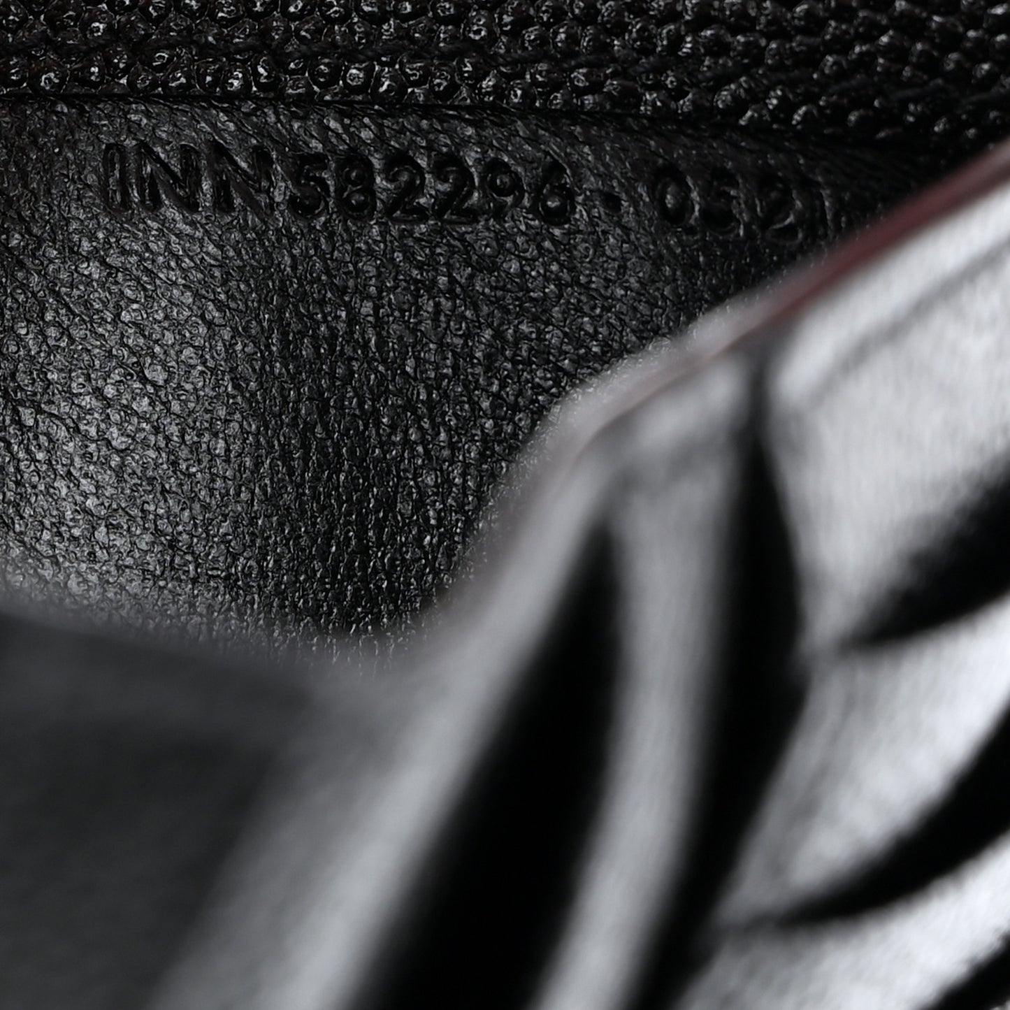 Grain De Poudre Monogram Bi-Fold Wallet Black