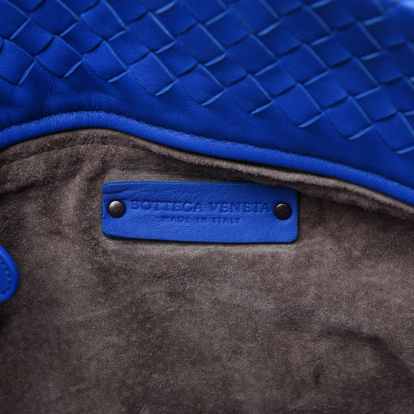 Nappa Intrecciato Medium Garda Bag Signal Blue