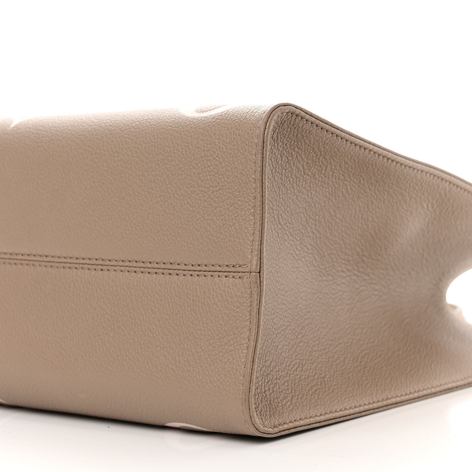 Louis Vuitton Empreinte Monogram Giant Onthego MM Tourterelle Creme 9 of 9