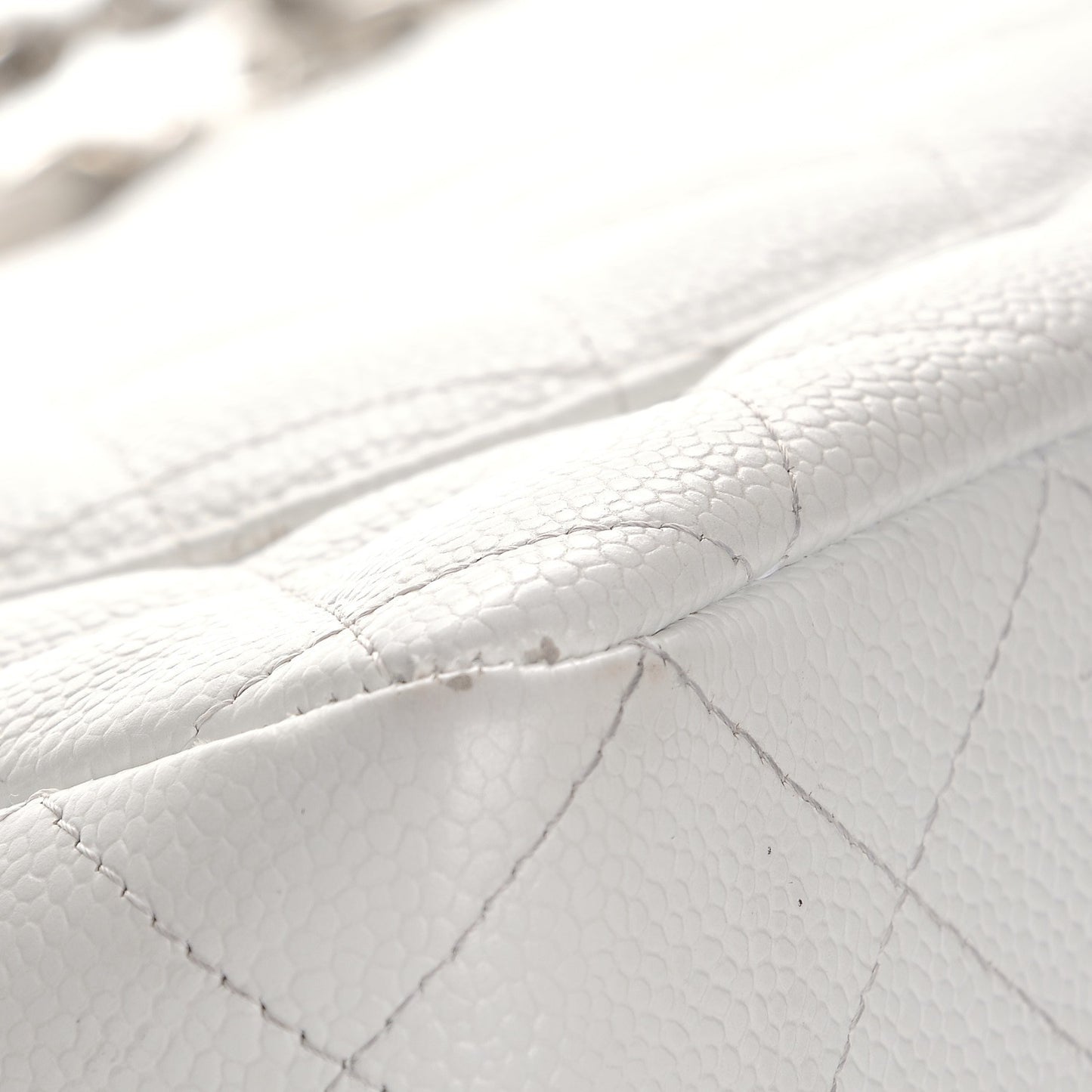 Caviar Quilted Jumbo Single Flap White