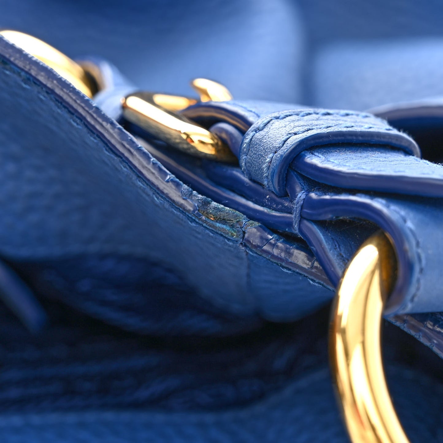 Vitello Daino Side Pocket Hobo Azzurro
