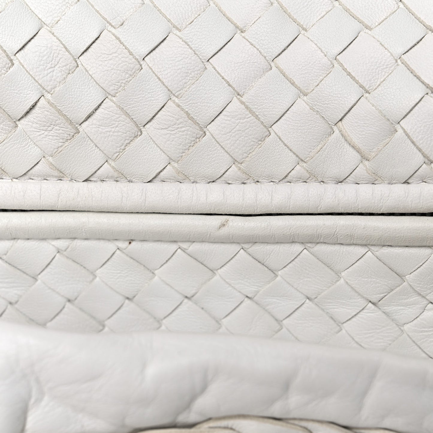 Nappa Intrecciato Maxi Veneta Hobo White