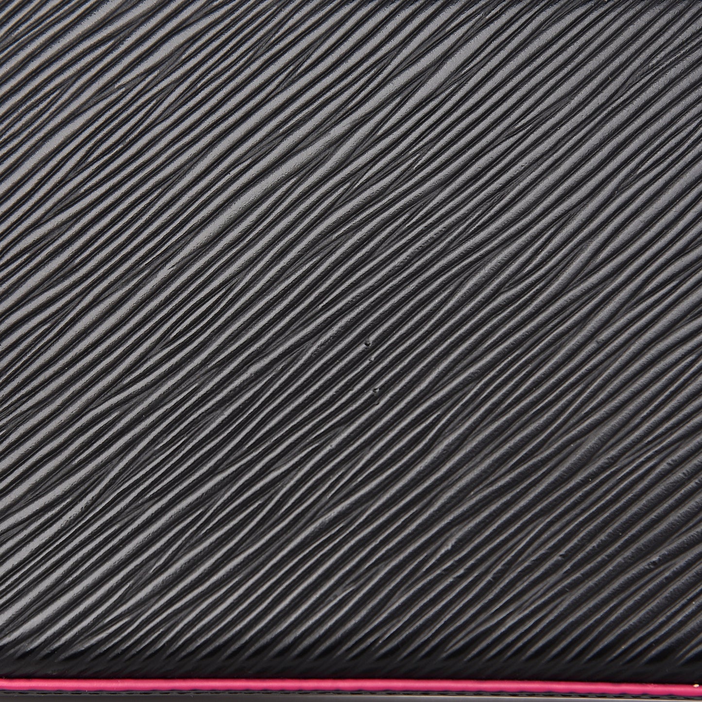 Epi Pochette Felicie Black Hot Pink